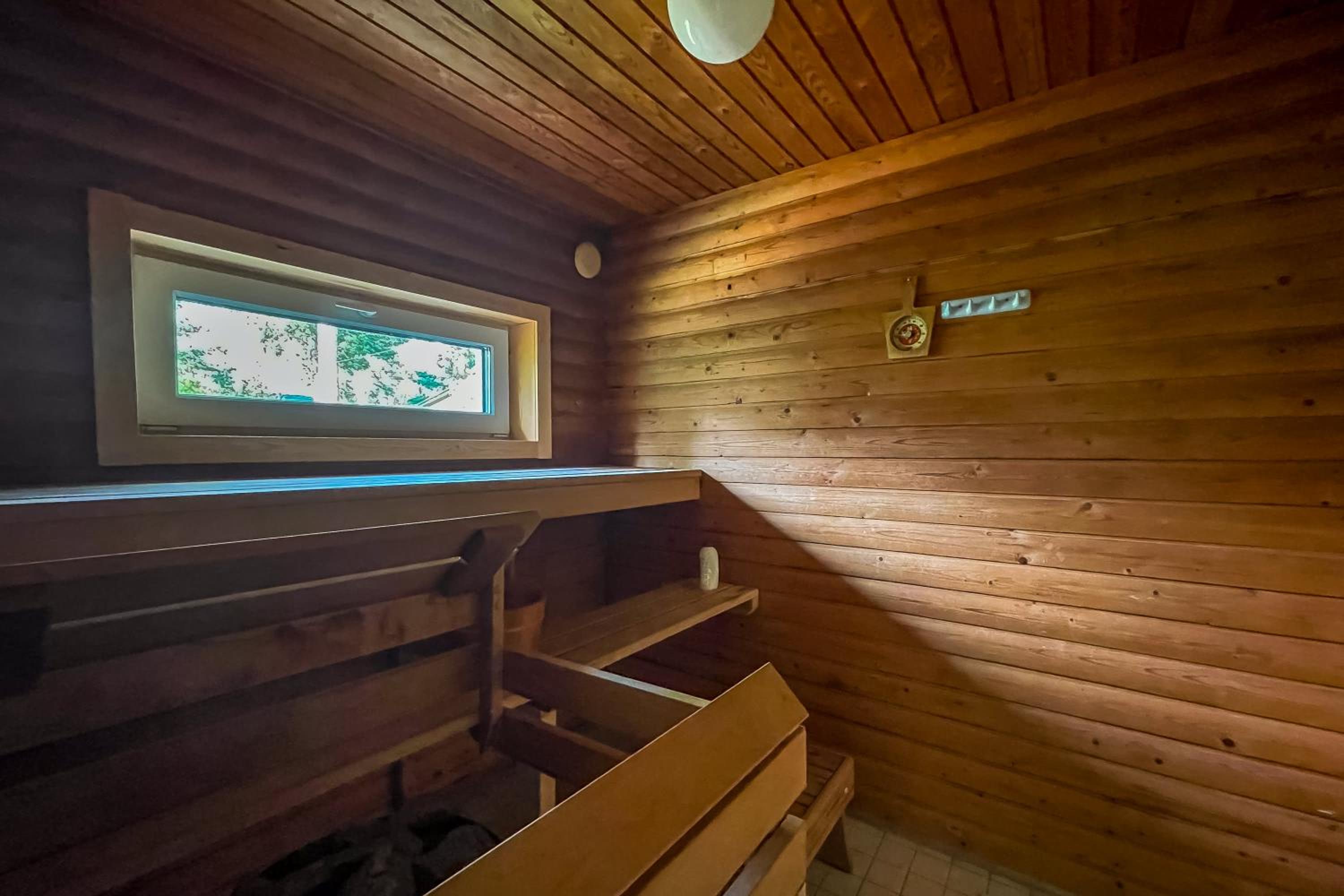 Gunnarsstrand Surf House