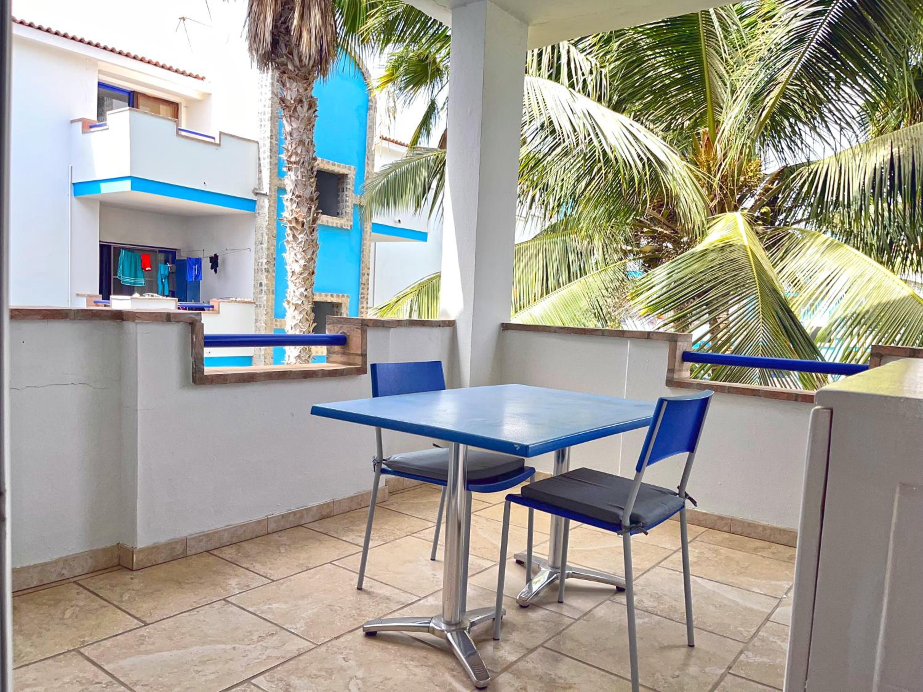 A15A Nice, bright, close to the beach and to the centre