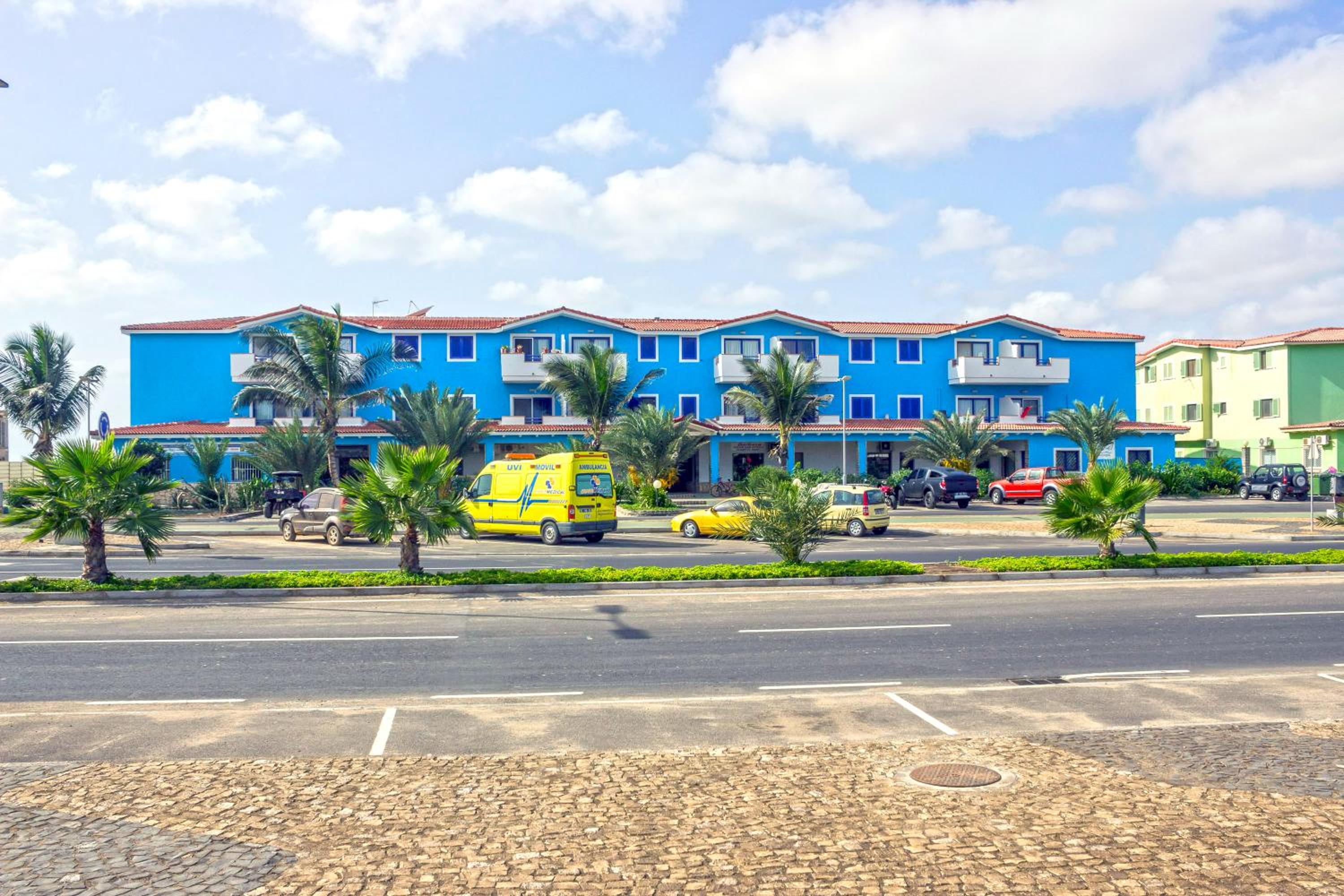 A15A Nice, bright, close to the beach and to the centre