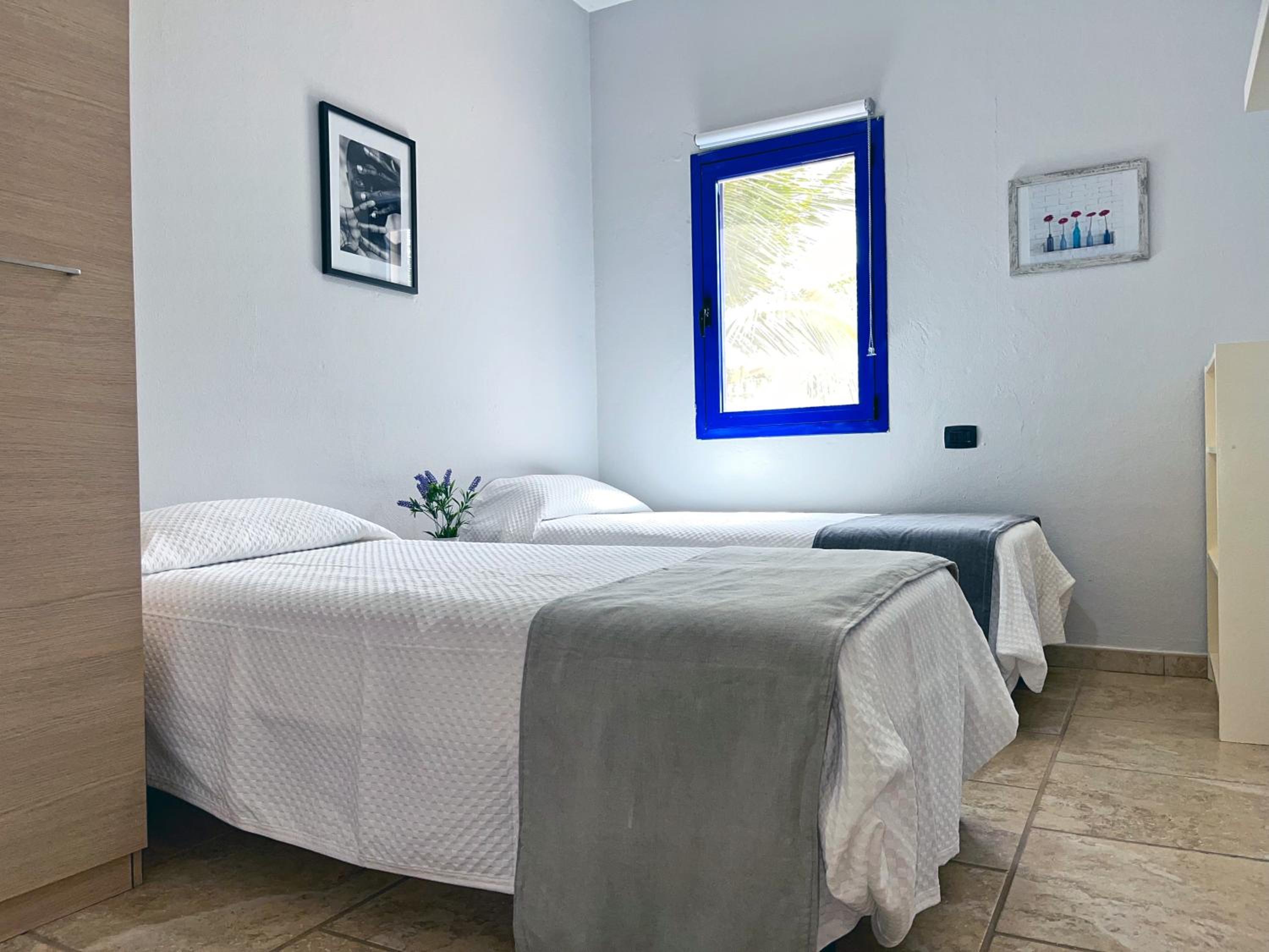A15A Nice, bright, close to the beach and to the centre