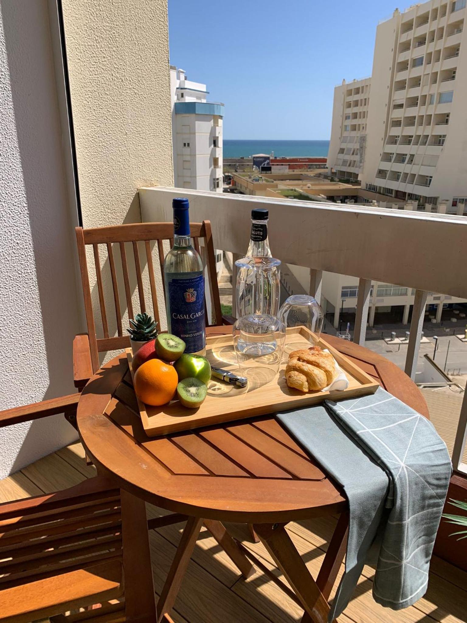 Luxury 2 min Beach with Balcony, Ocean view, Wifi, AC, SmartTV view 4