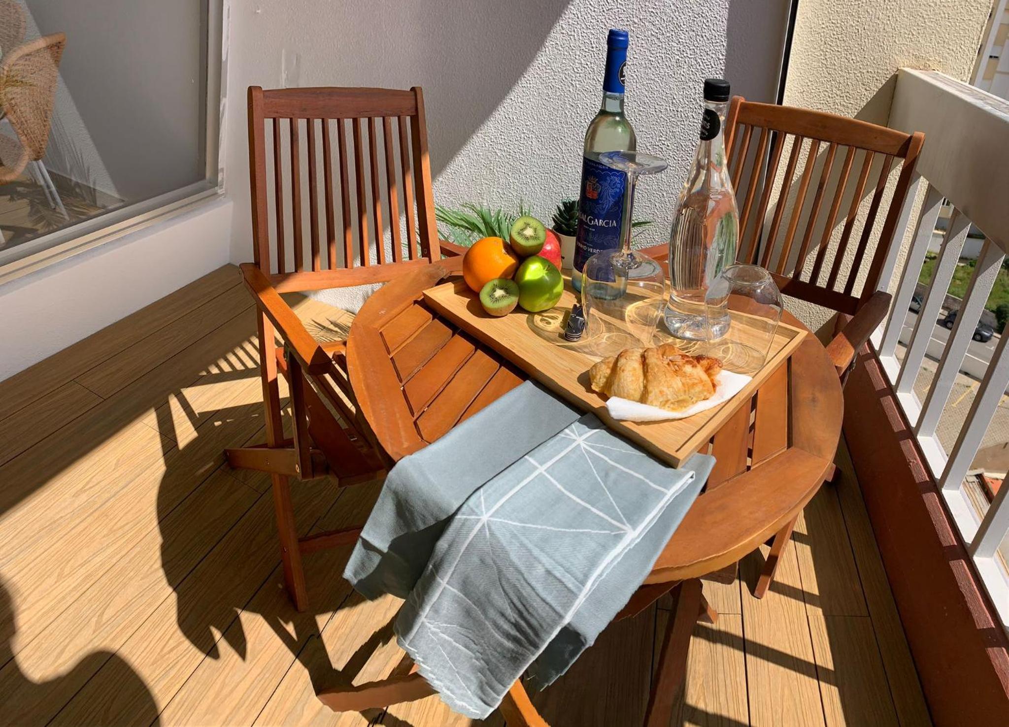 Luxury 2 min Beach with Balcony, Ocean view, Wifi, AC, SmartTV view 3