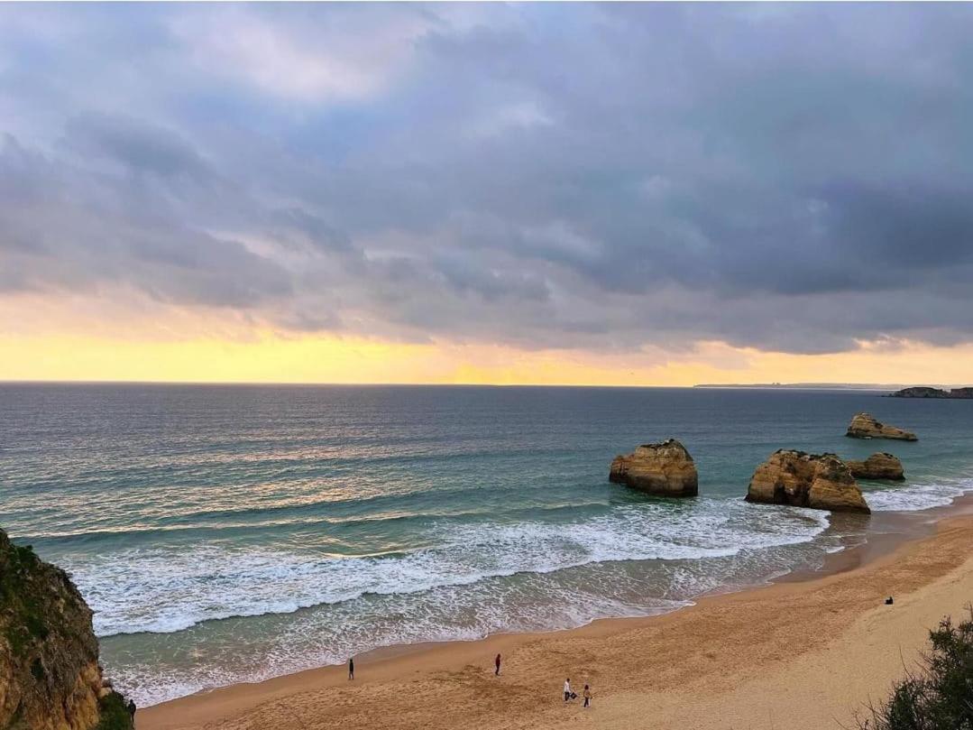 Luxury 2 min Beach with Balcony, Ocean view, Wifi, AC, SmartTV view 5