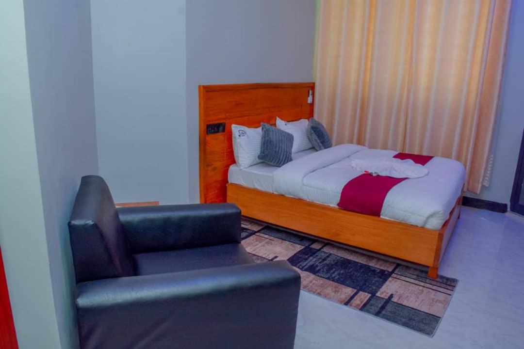 Kamur Executive Inn view 3