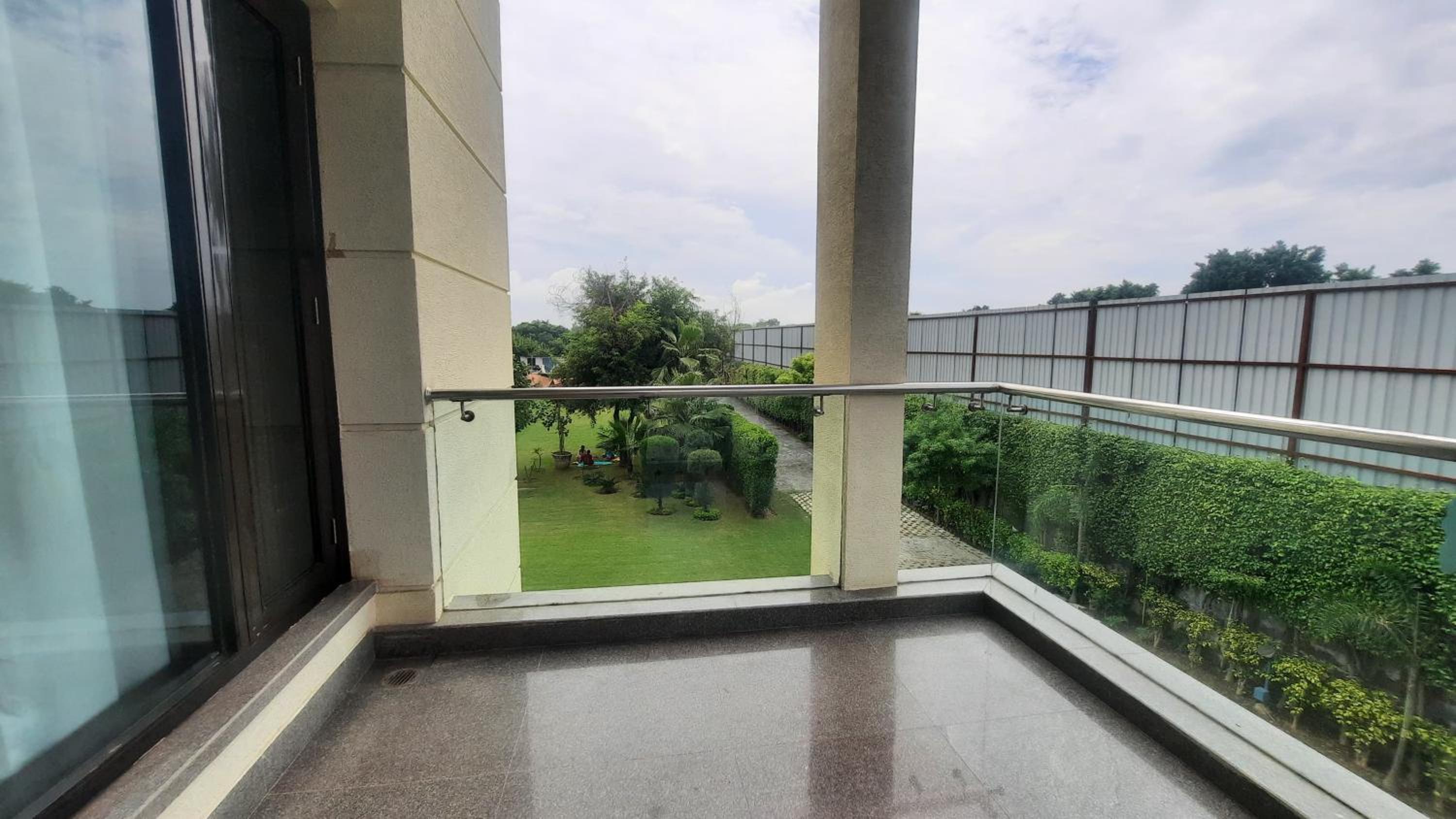 Bliss Farmstay in Chattarpur By Especial Rentals view 4