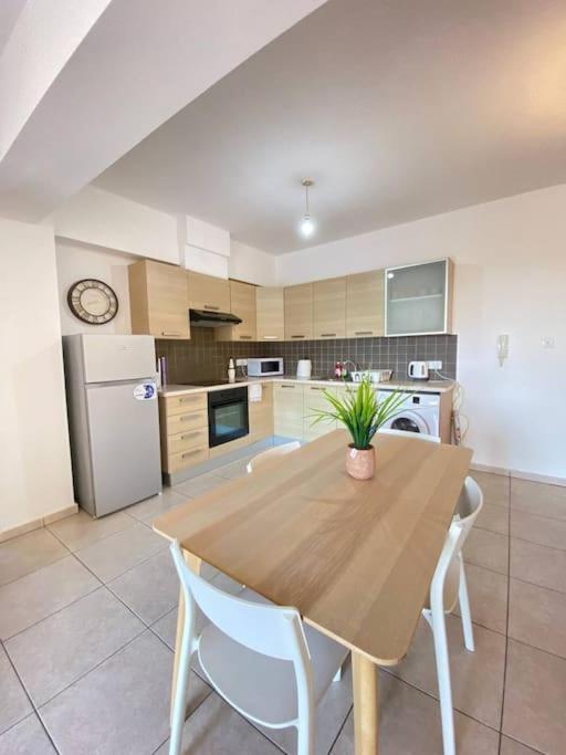 2Bedroom Apt with Communal Pool