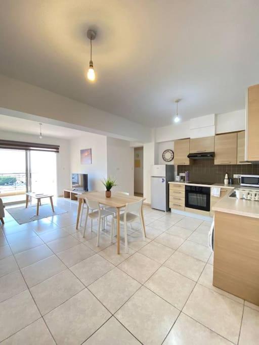 2Bedroom Apt with Communal Pool
