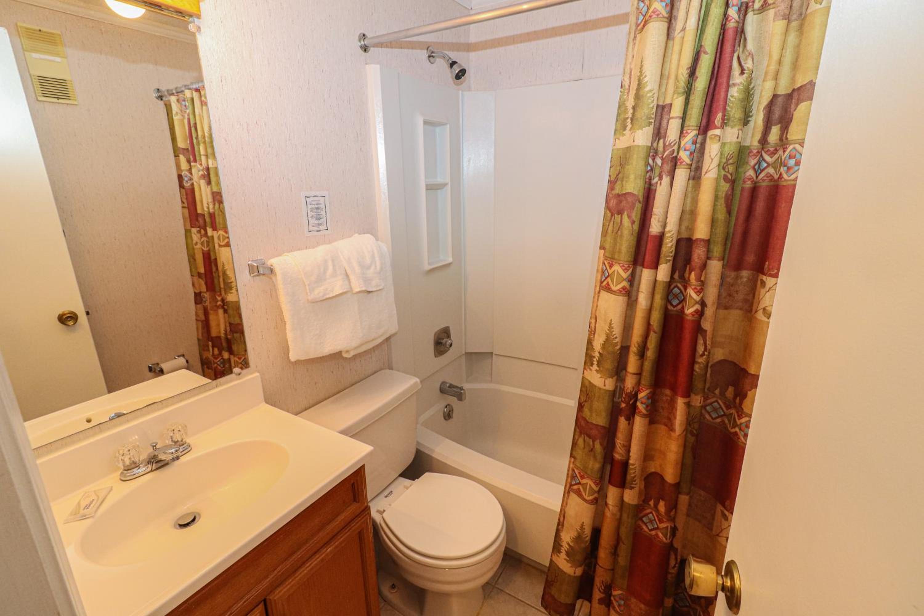 ML328A Quiet Corner Unit Close to Village And Slopes WiFi view 5