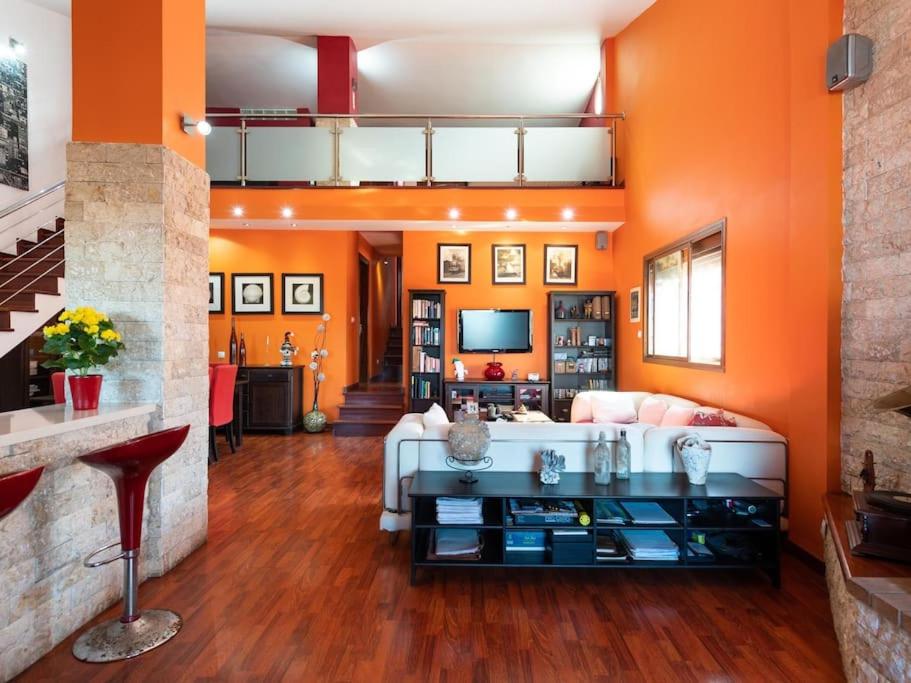 lounge