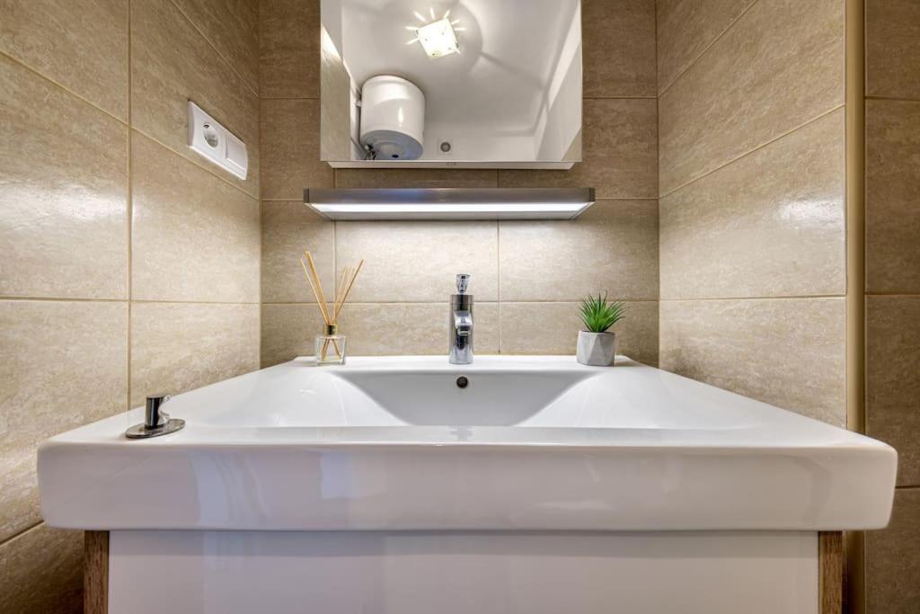 Astoria Apartment