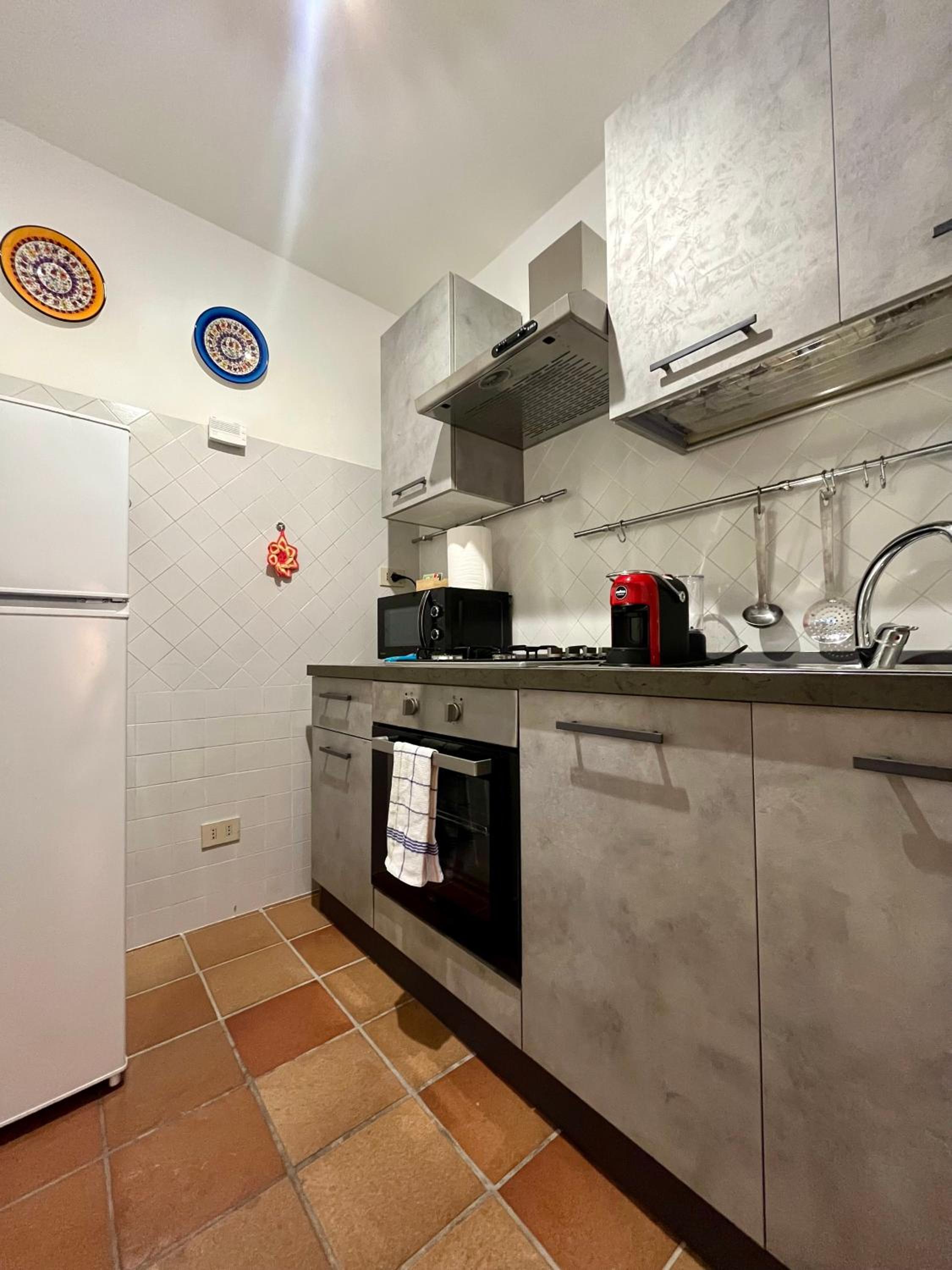 Le Ginestre en San Gimignano — kitchen