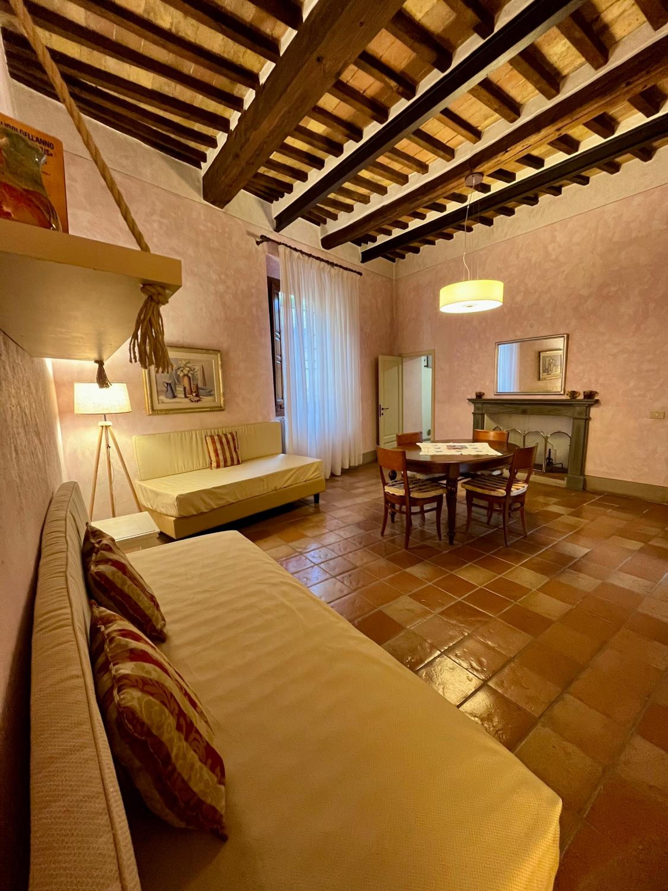 Le Ginestre en San Gimignano — hotel room