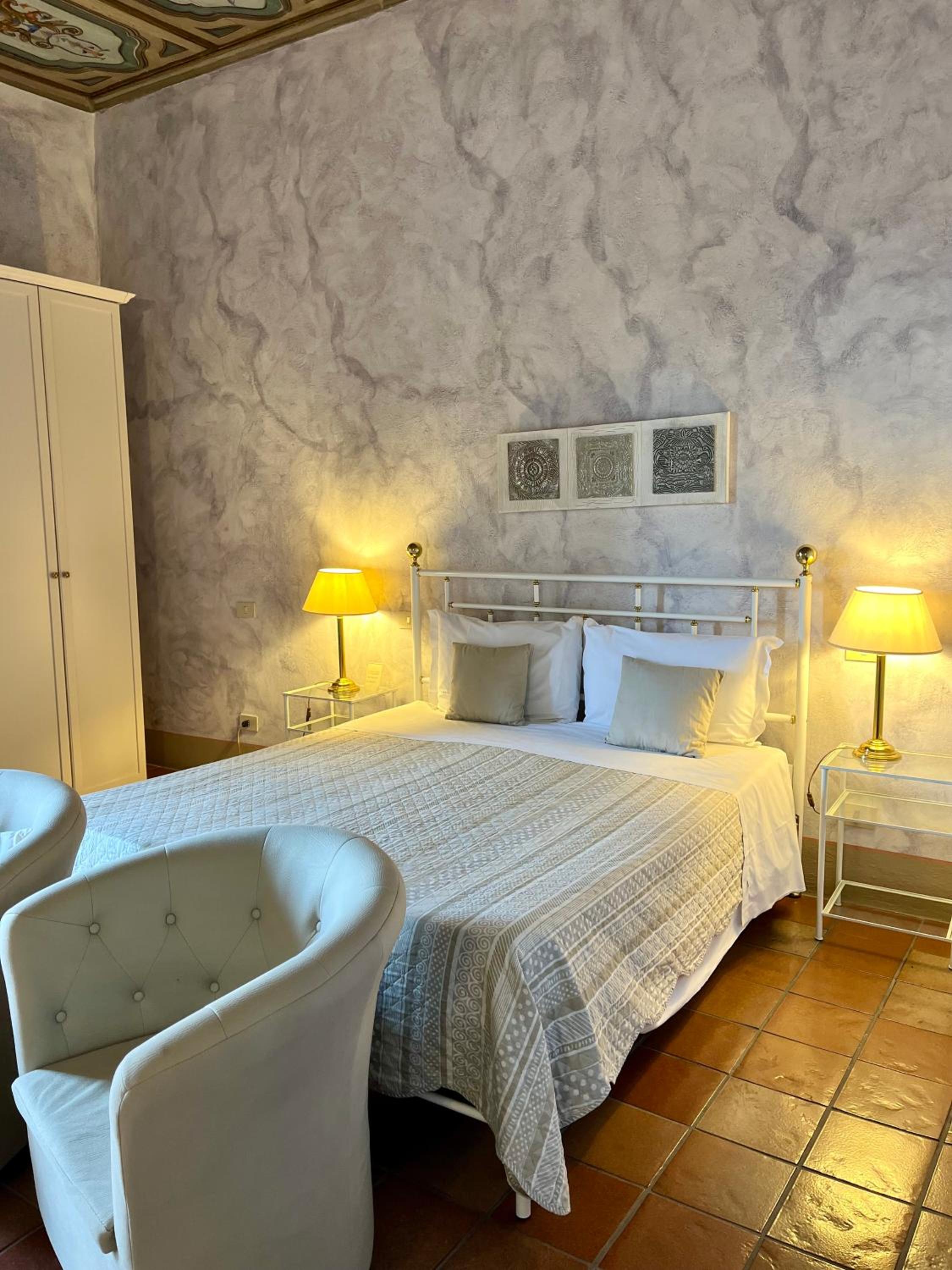 Le Ginestre en San Gimignano — hotel room