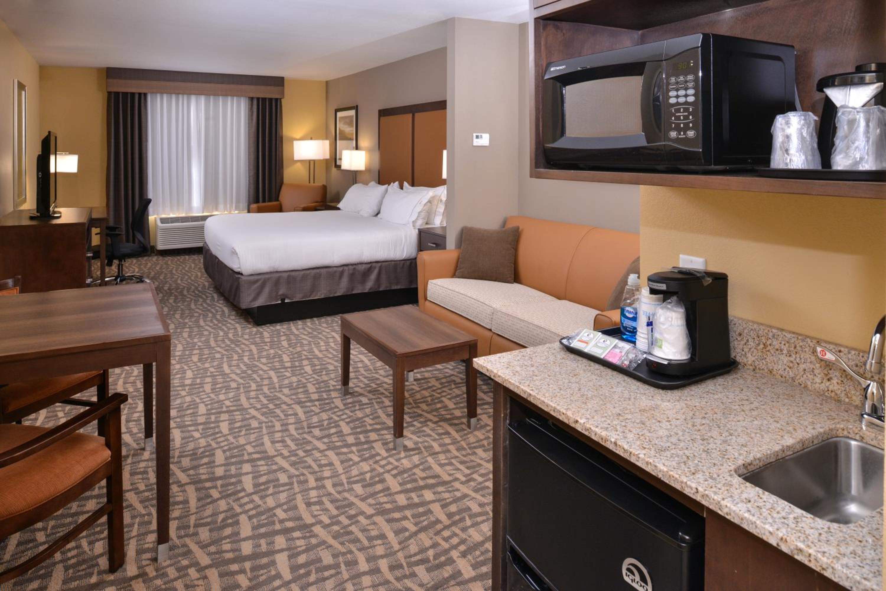 Page Vacations - Holiday Inn Express  Suites Page - Lake Powell Area, an IHG Hotel - Property Image 5