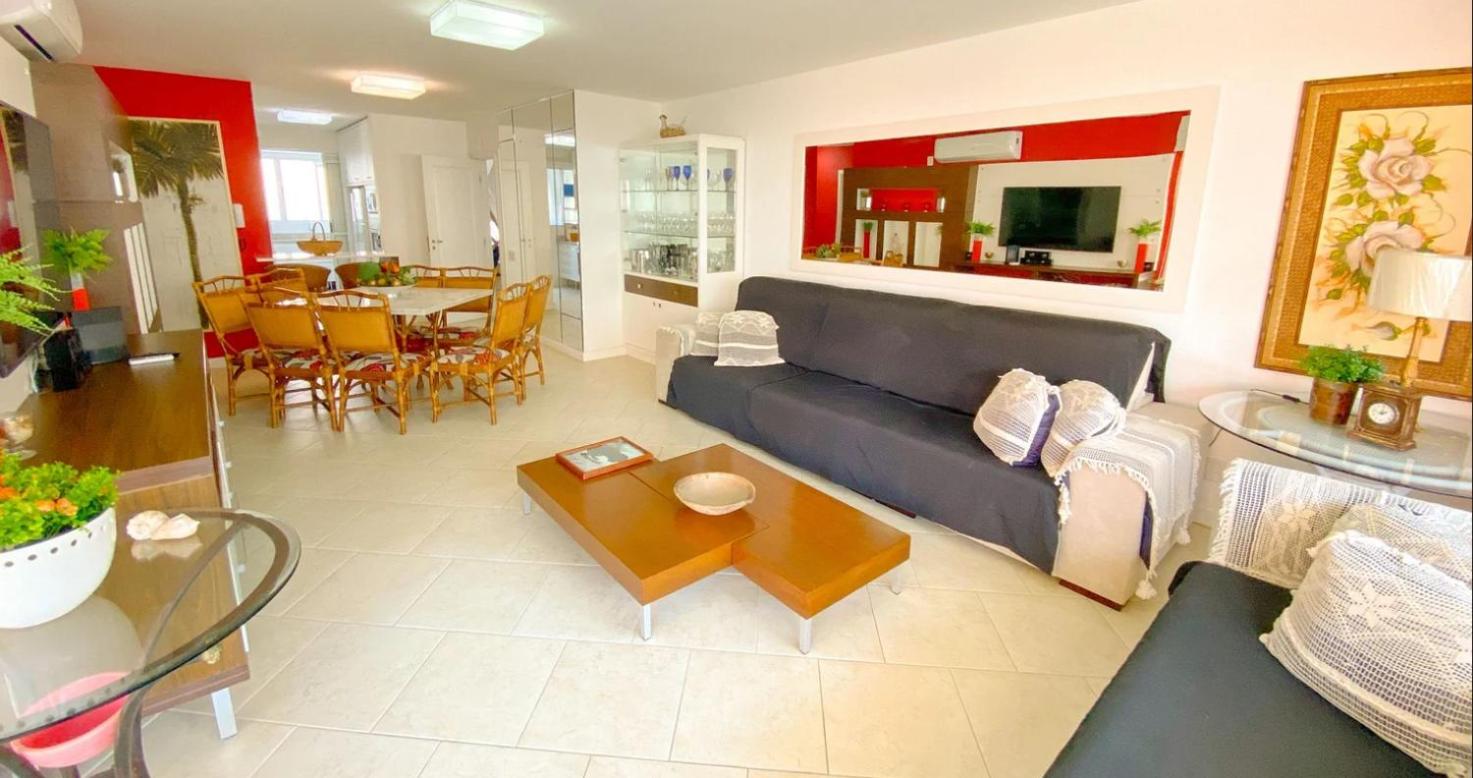 Apartamento com vista para o mar no Águas da Brava Residence