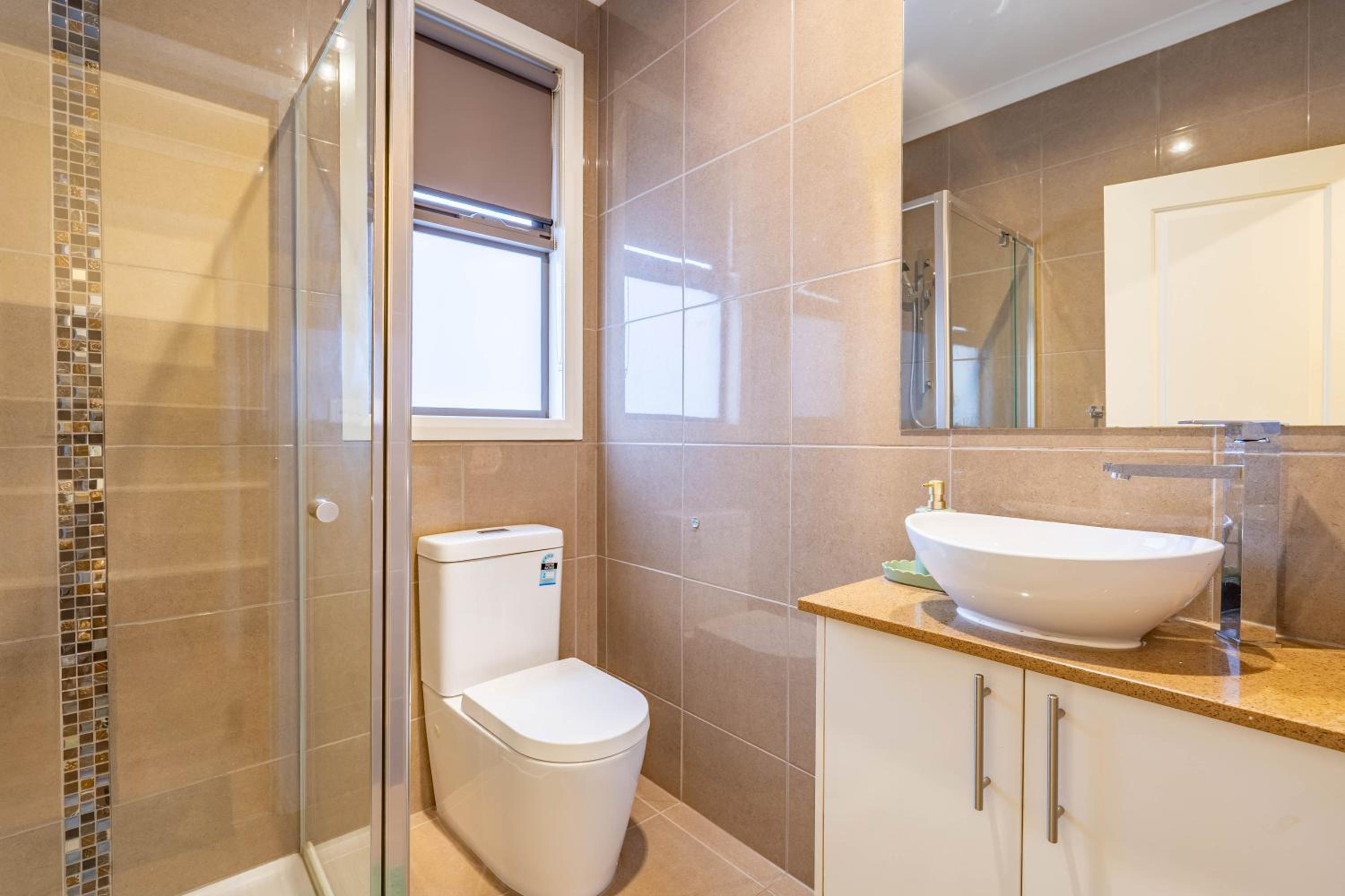 Hidden Gem - 3 bedroom townhouse in Heidelberg West