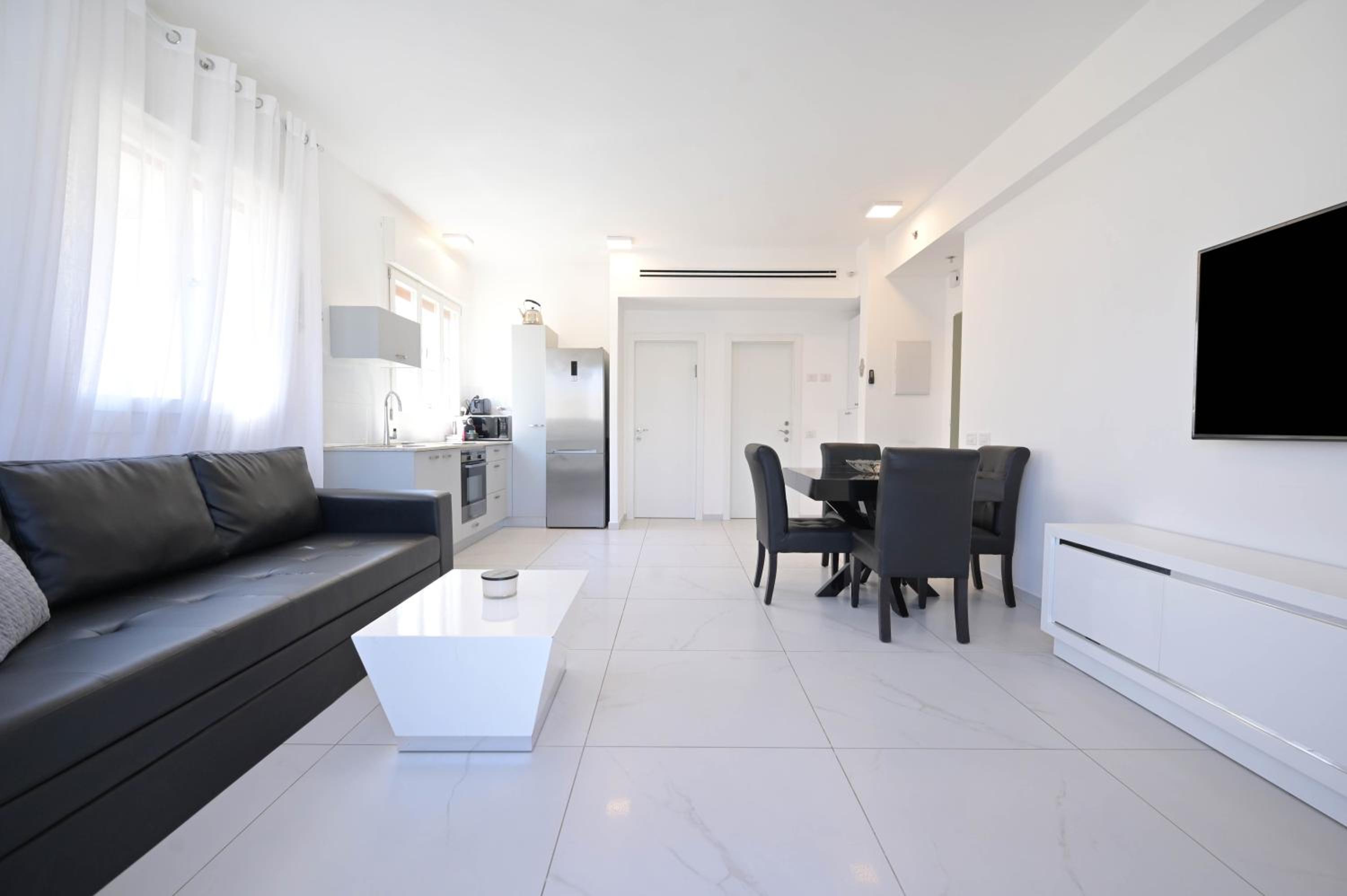Sunny City 1BR in Shenkin st by HolyGuest view 4