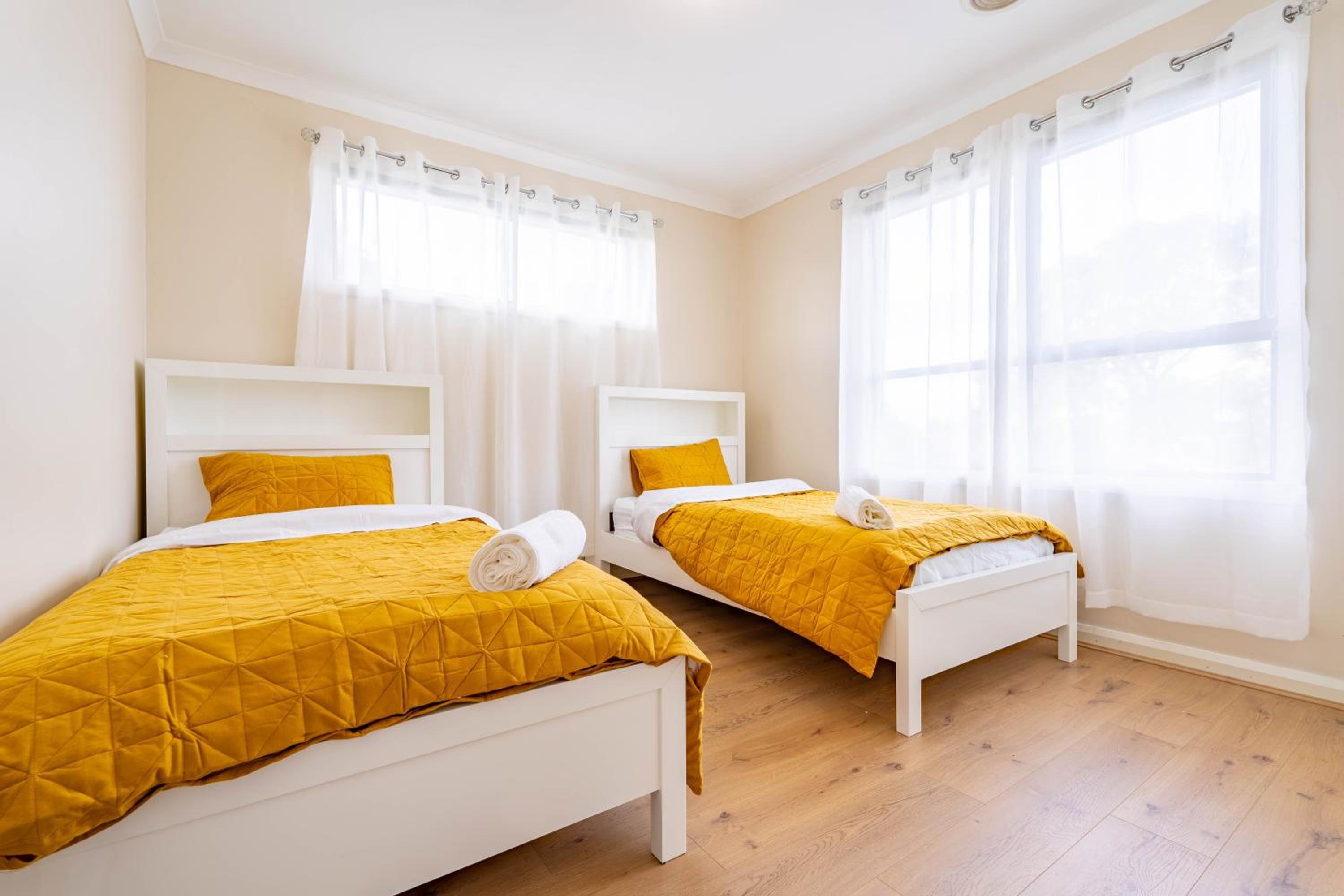 Hidden Gem - 3 bedroom townhouse in Heidelberg West