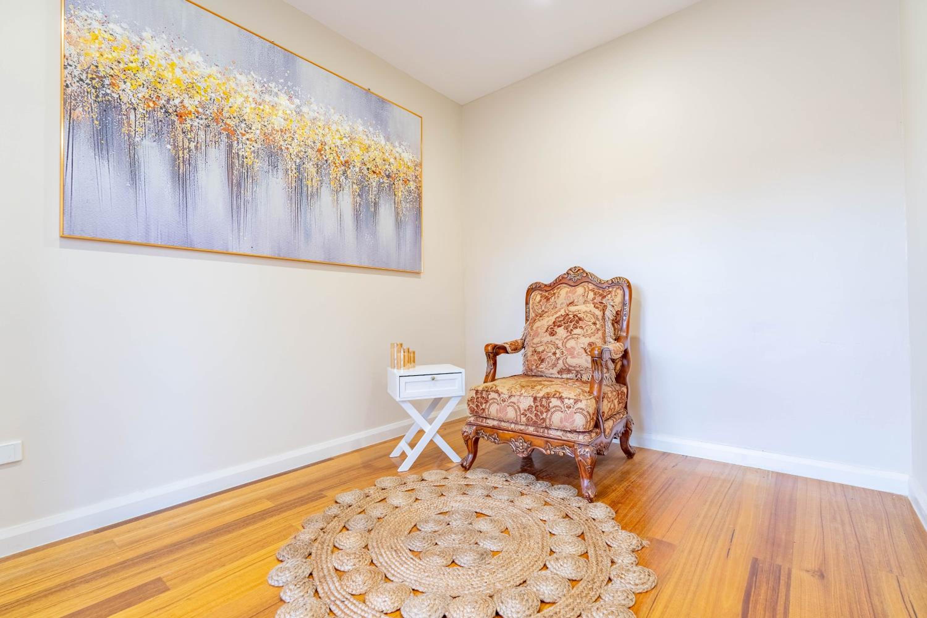 Hidden Gem - 3 bedroom townhouse in Heidelberg West