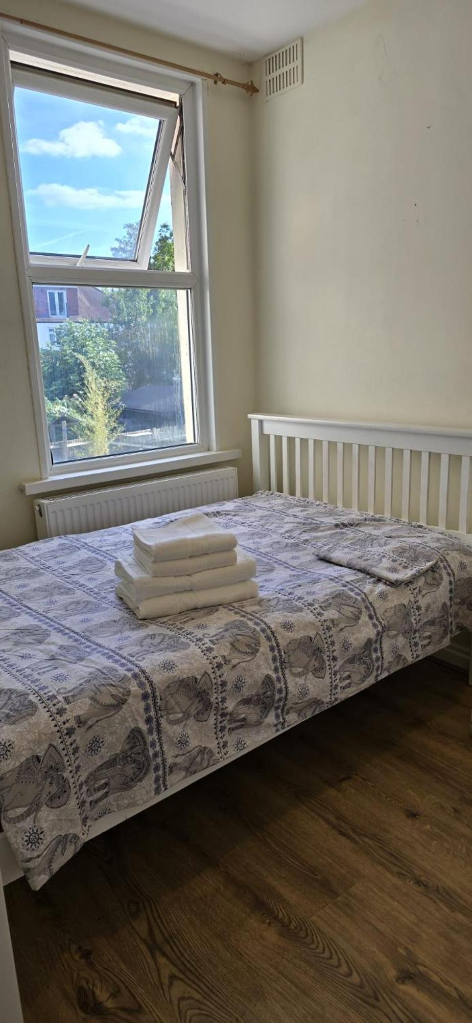 Private Rooms near Hither green Station