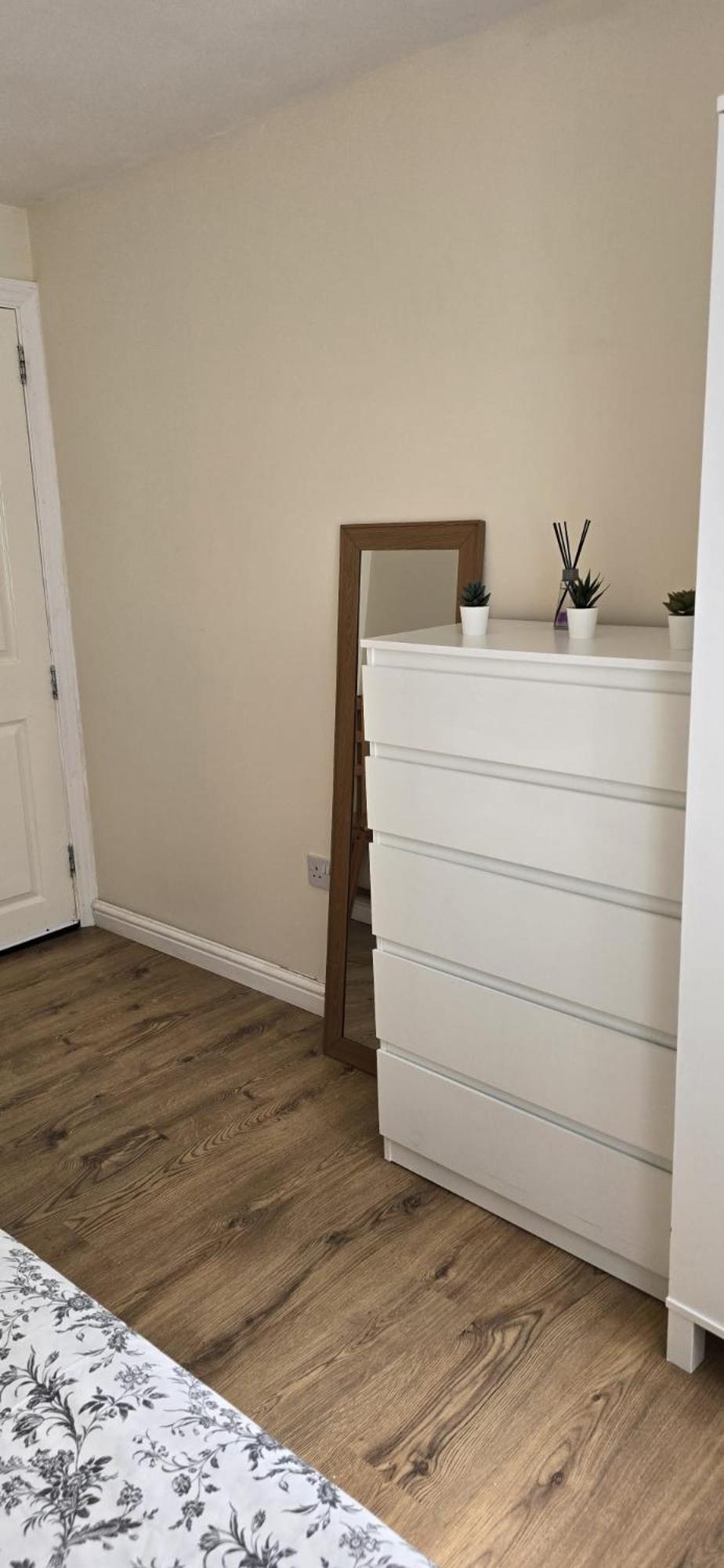 Private Rooms near Hither green Station