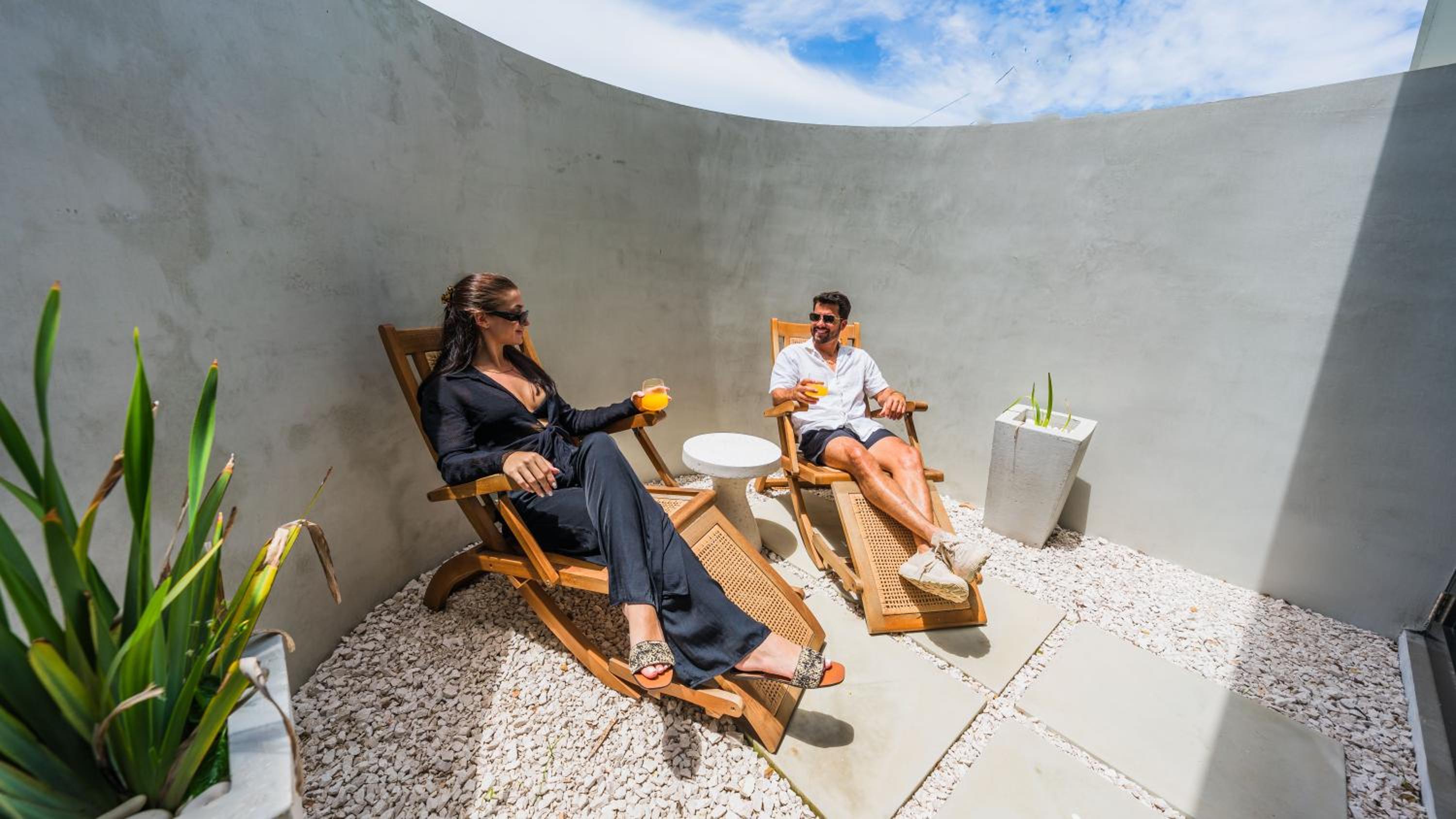 Casa Loba Luxe Unit 2 with private pool and garden