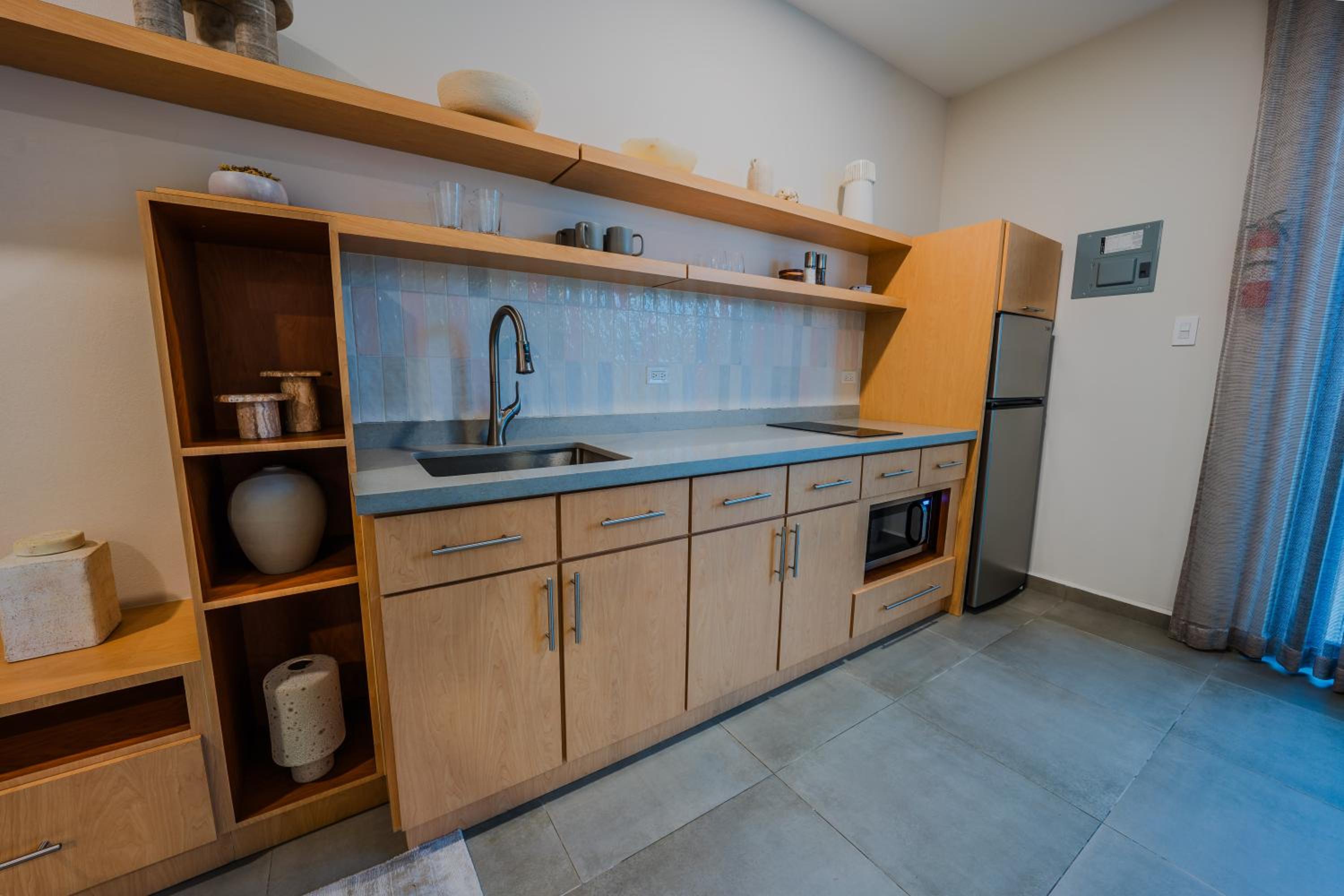Casa Loba Luxe Unit 2 with private pool and garden