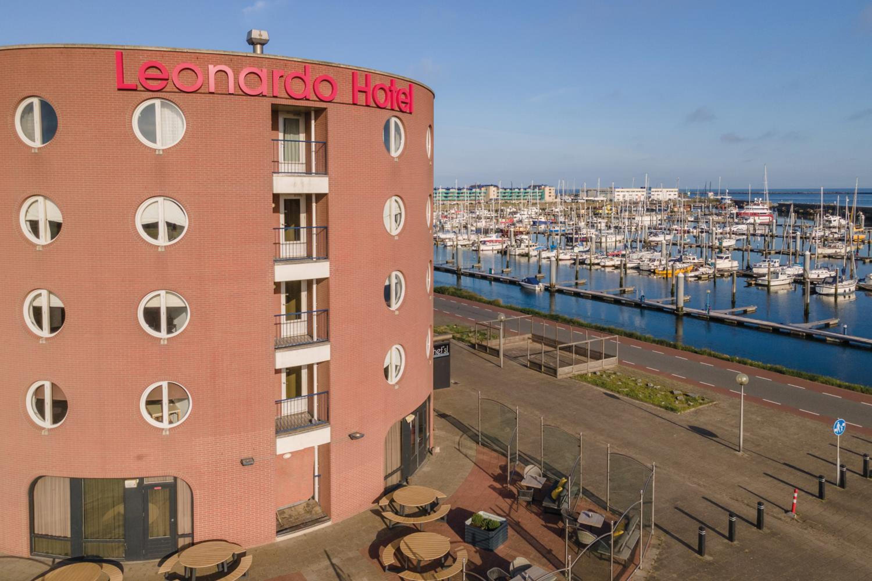 Hotel Leonardo Hotel IJmuiden Seaport Beach - Image 1