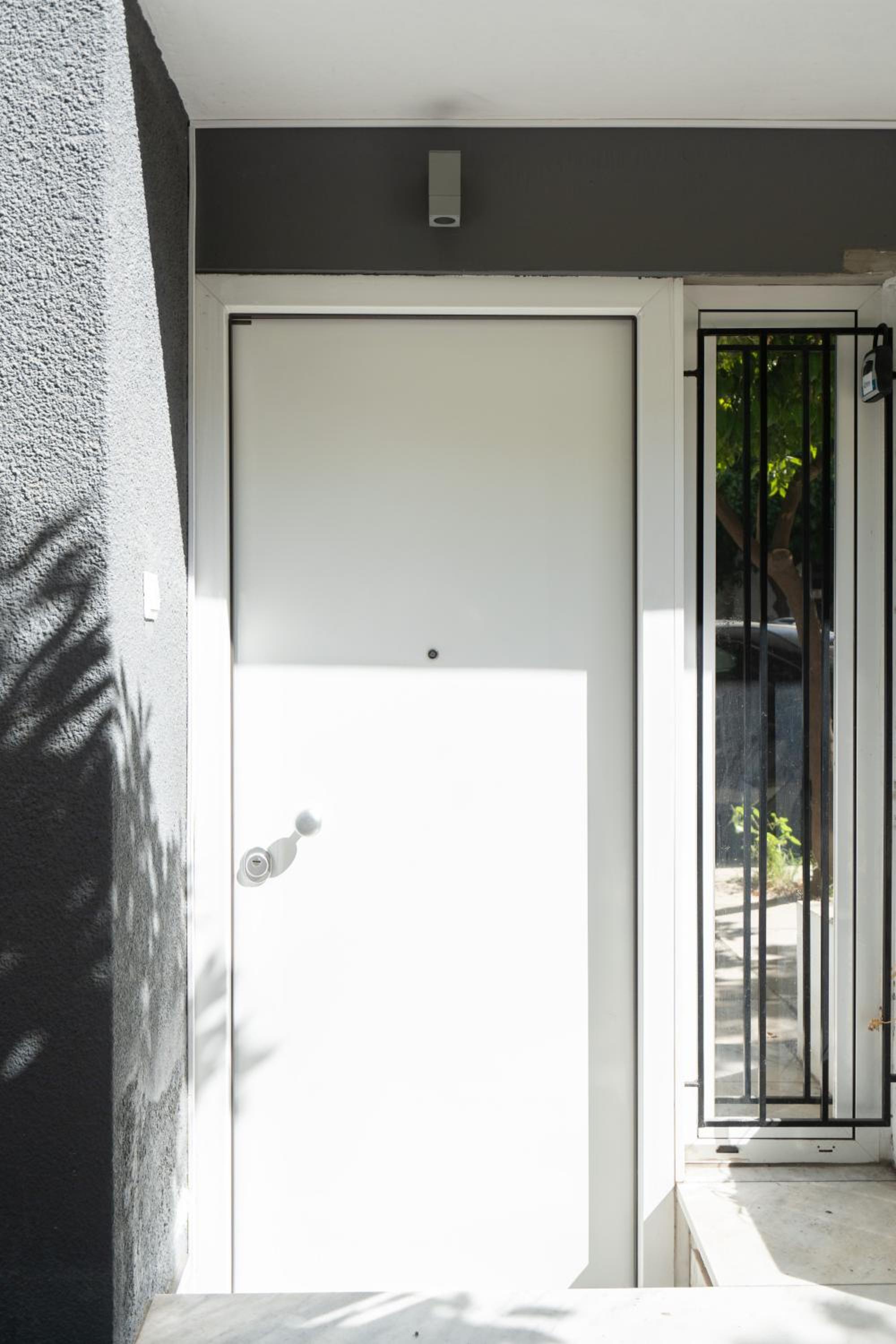 Peaceful Urban Oasis Apt in Athens