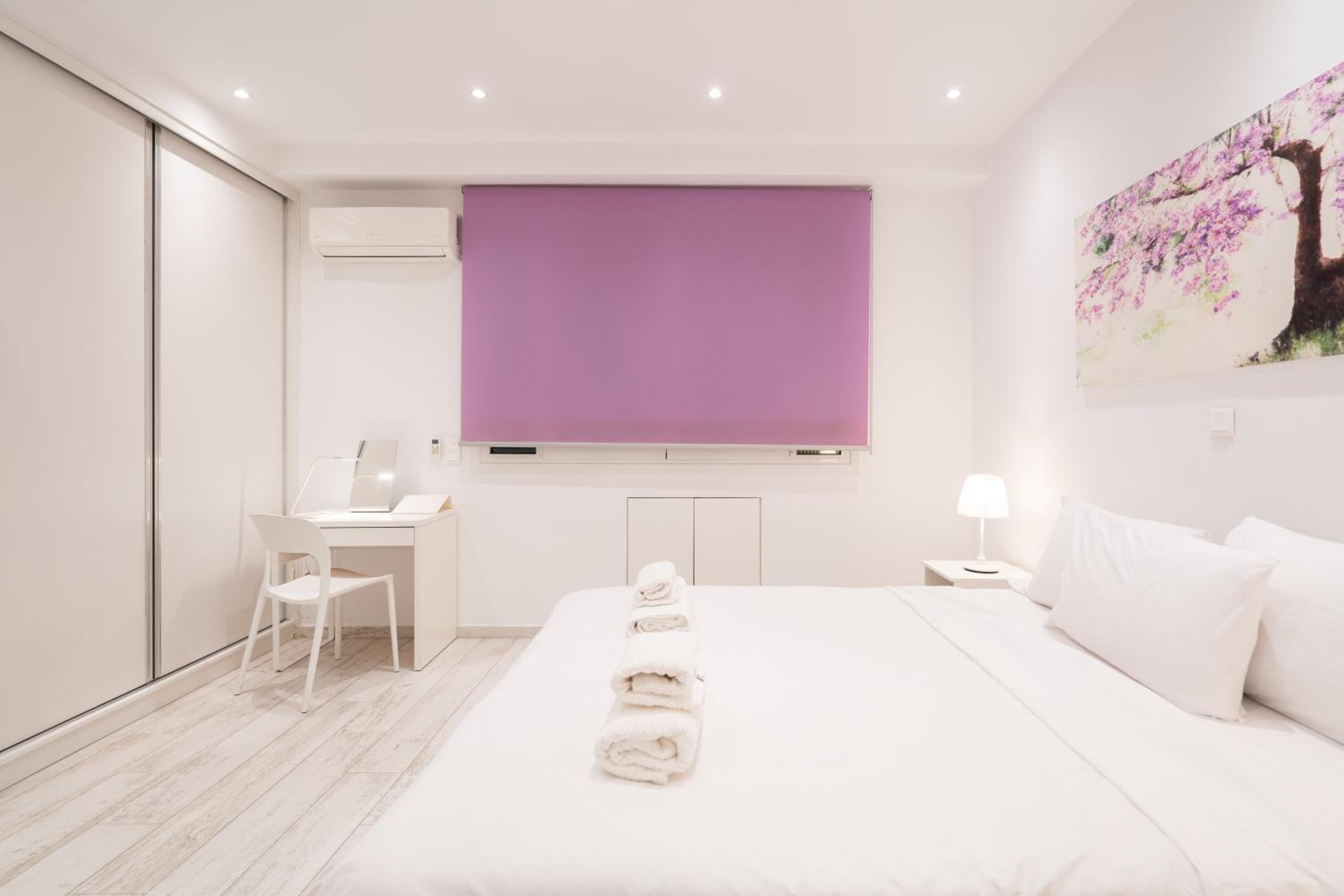 Peaceful Urban Oasis Apt in Athens