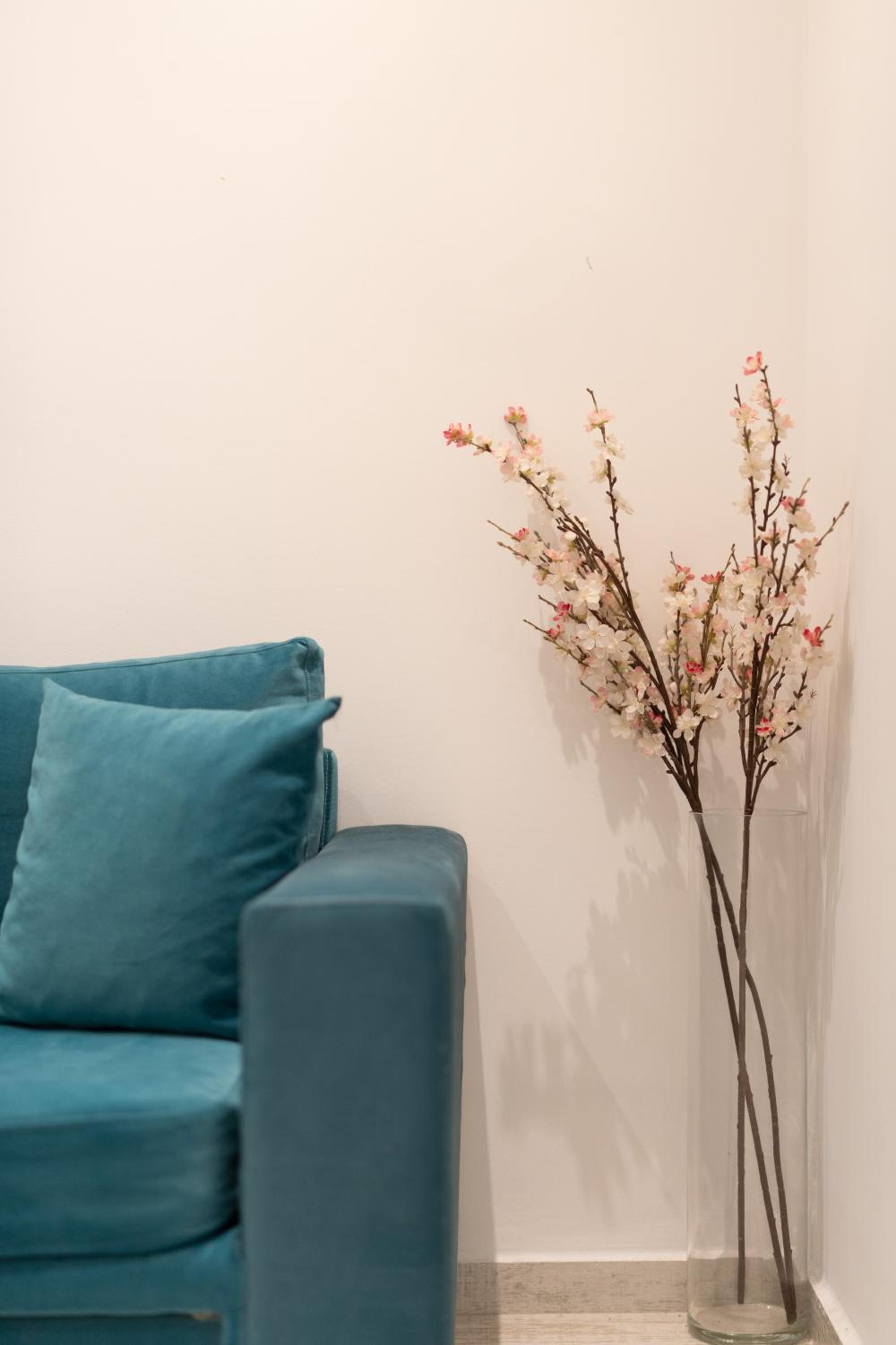Peaceful Urban Oasis Apt in Athens