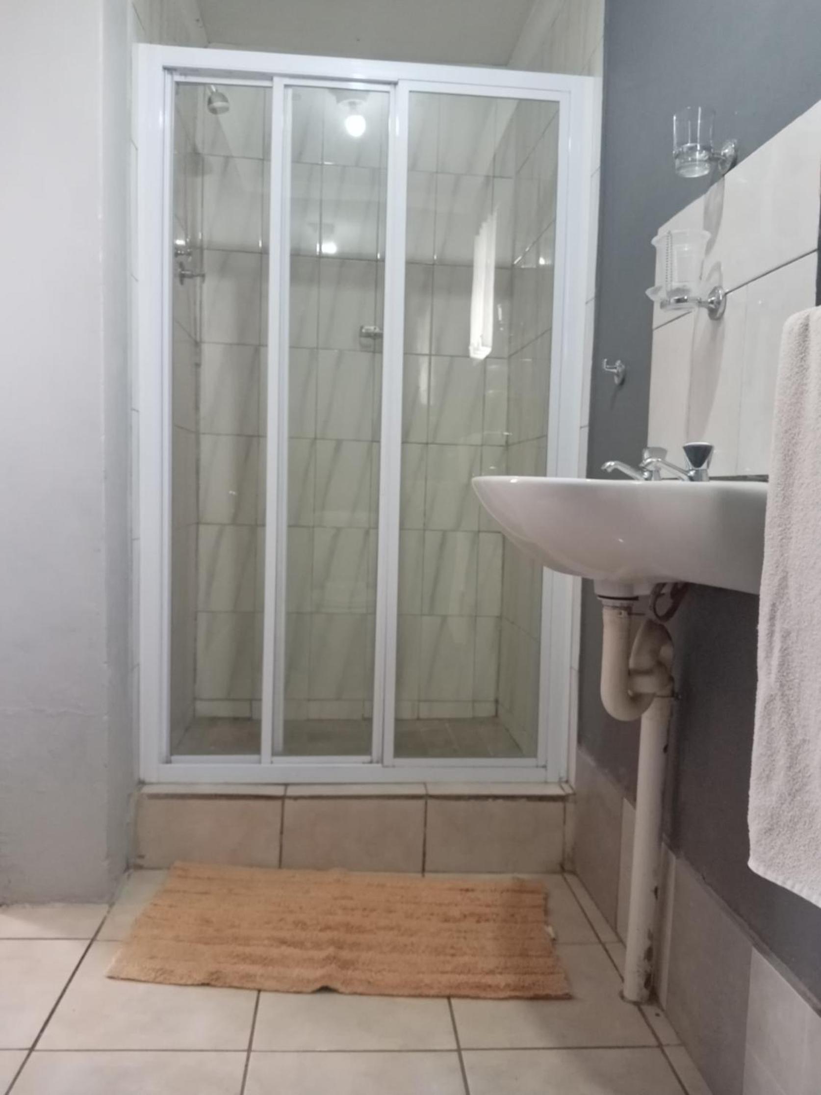 Mrakes Guesthouse