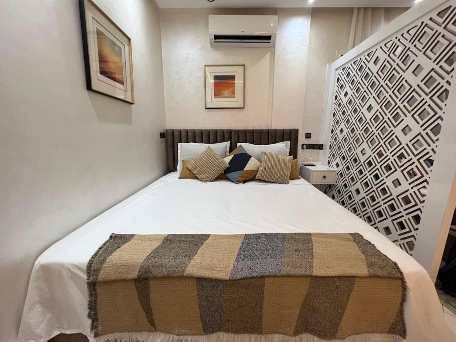 Cozy studio in Marrakech district view 4