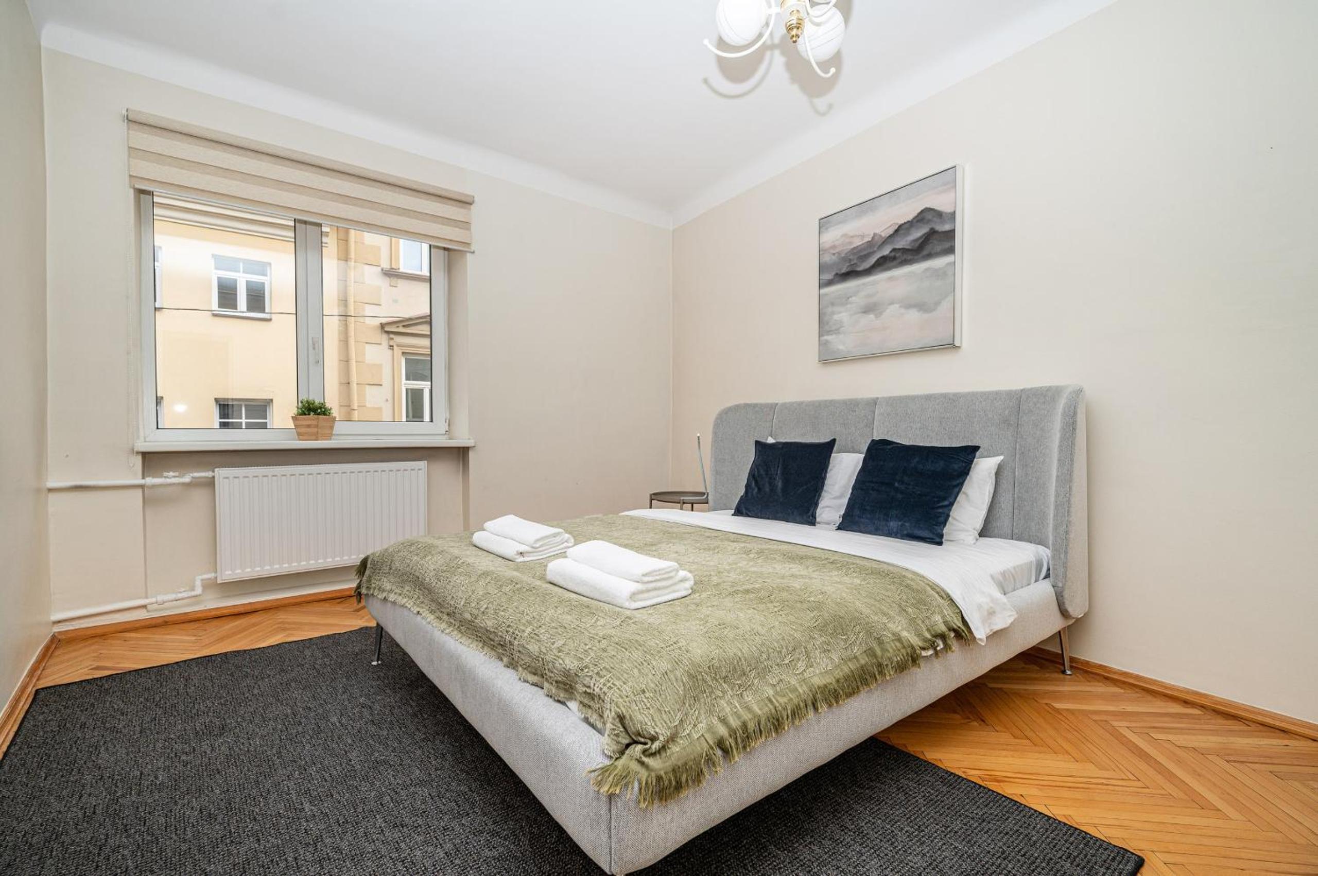 Central and Comfy 2 Bedroom Apartment by Reside Baltic view 5