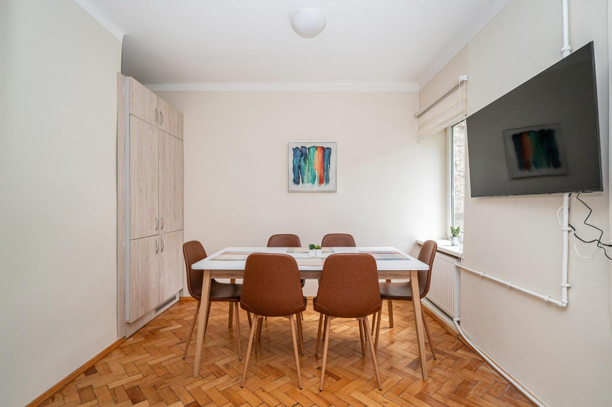 Central and Comfy 2 Bedroom Apartment by Reside Baltic view 3