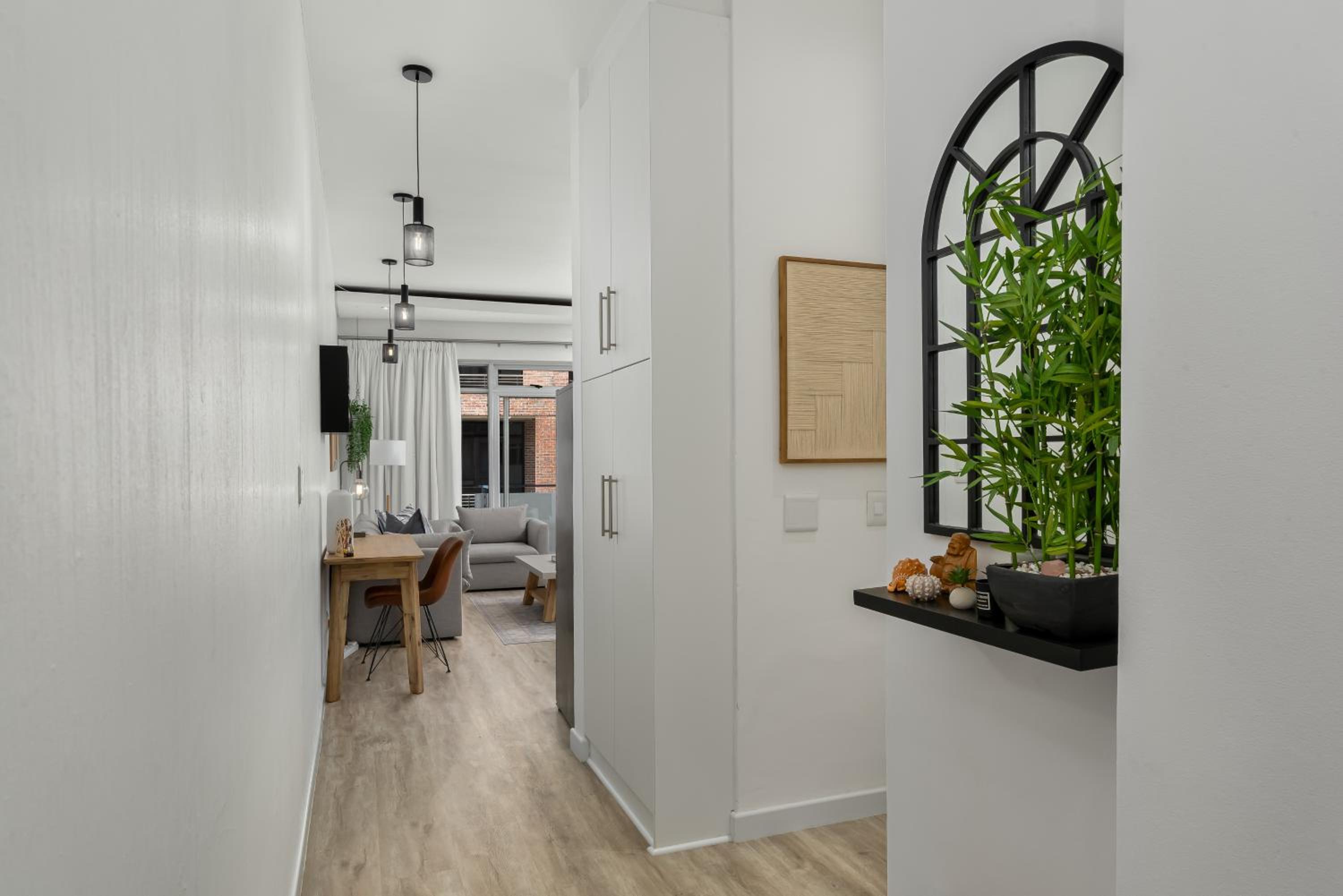 409 Canterbury Square view 4