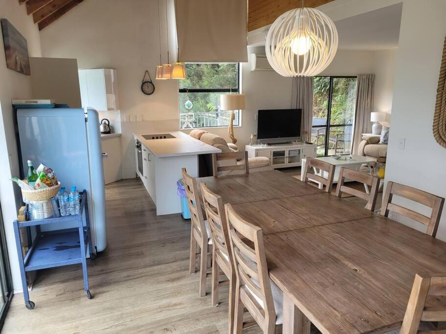 Waterfront 8 bedroom home with hot tub and mooring view 4