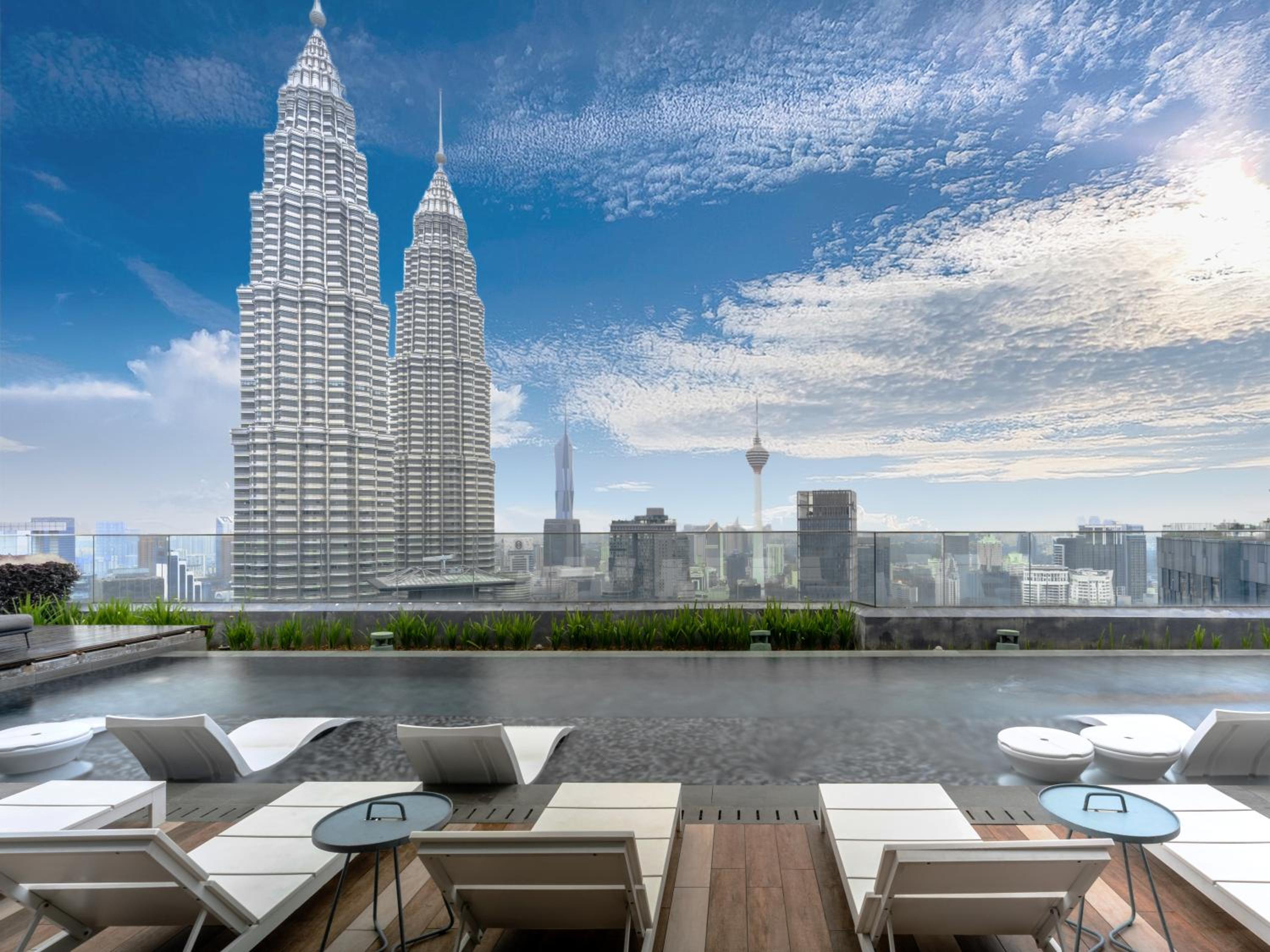 Star Superior KLCC Suite 4-5pax by LavishHome