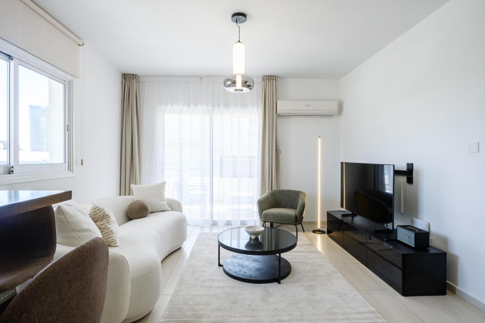 City Home 58b Apartments