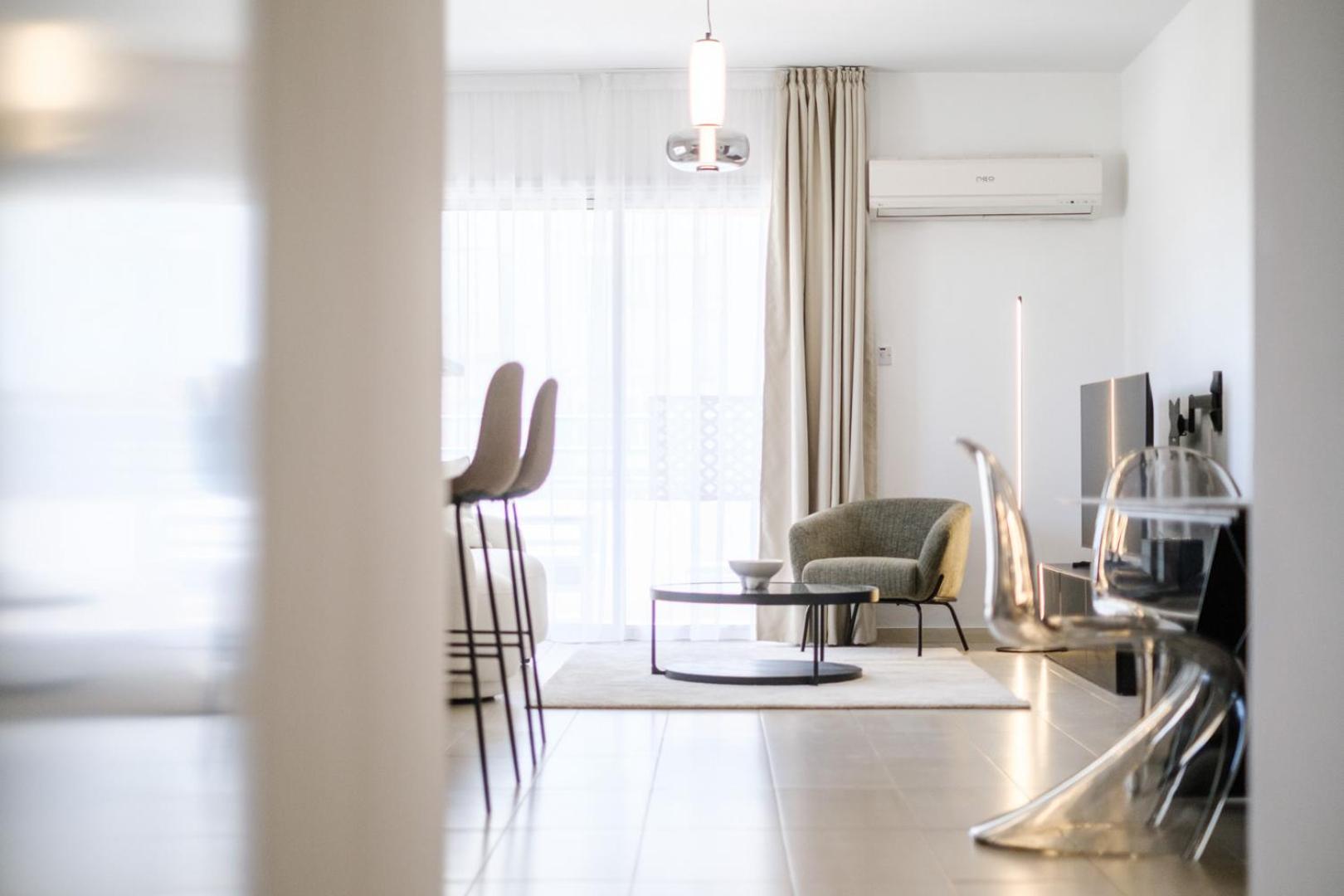 City Home 58b Apartments