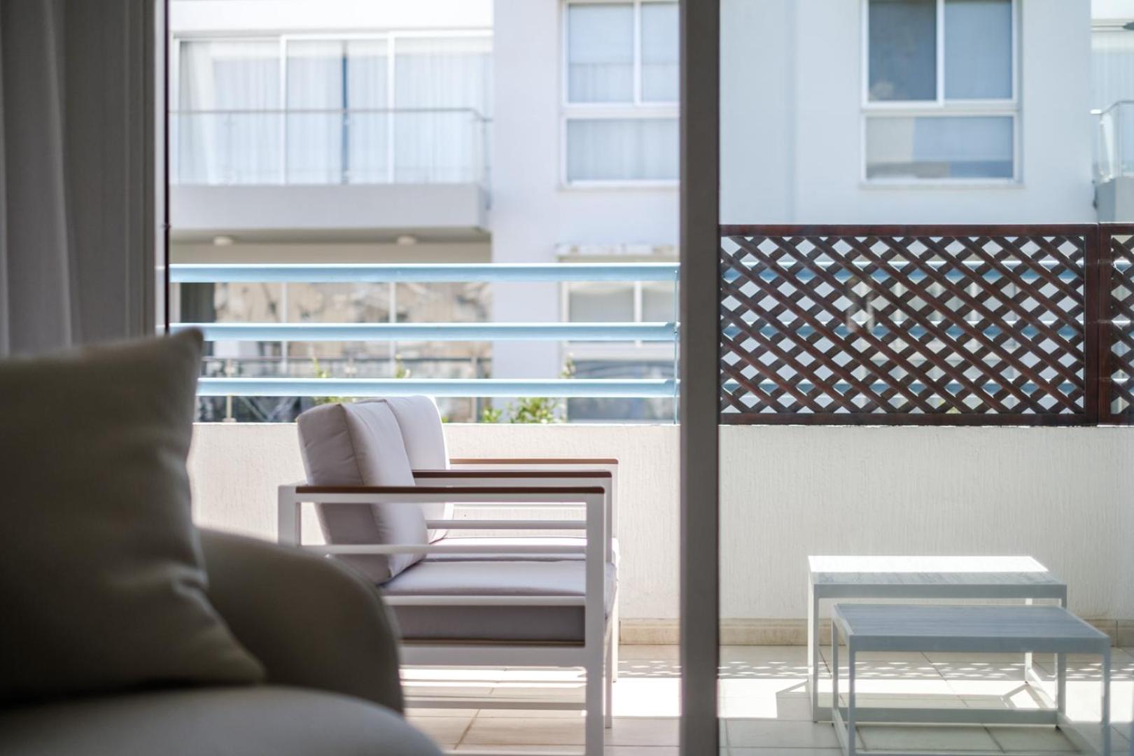 City Home 58b Apartments