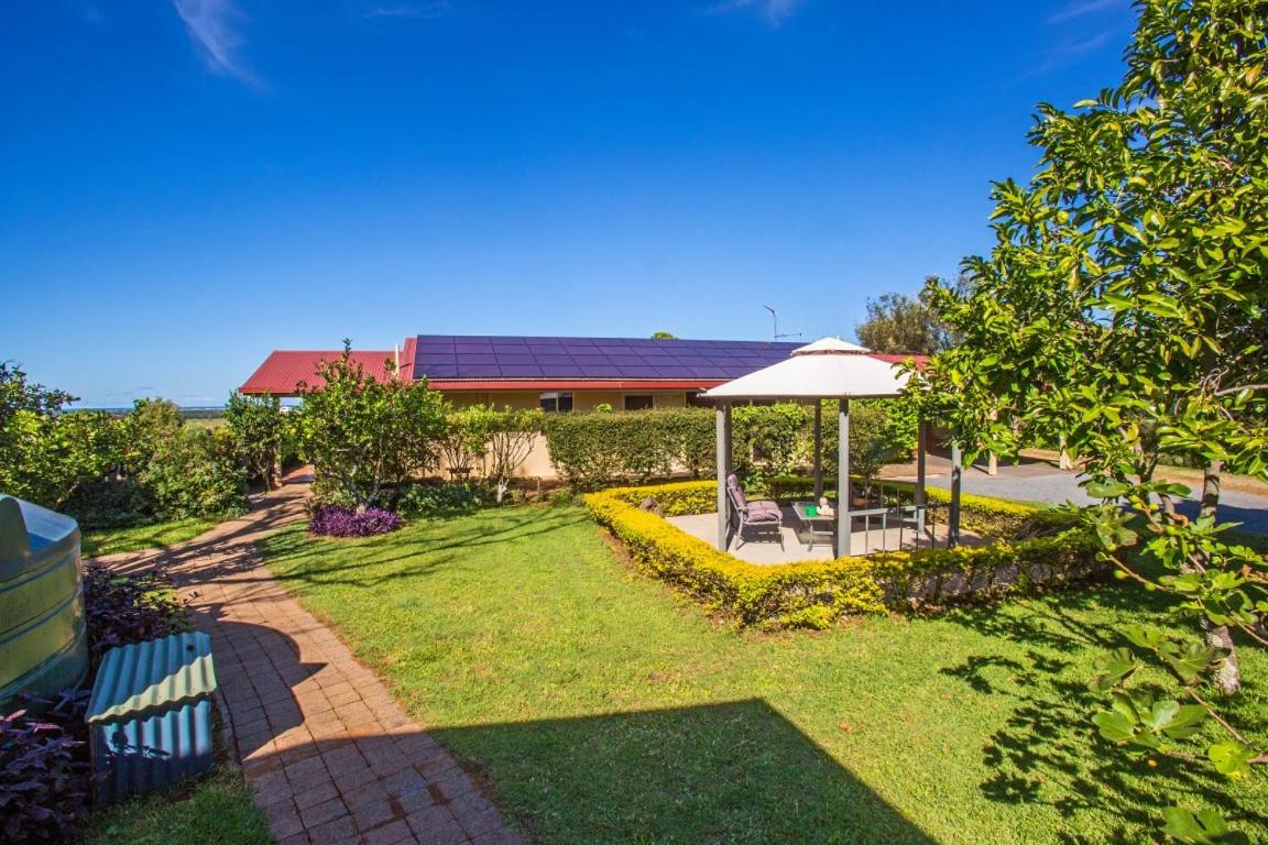 Tropical Coast Retreat - Pet Friendly - Adult only