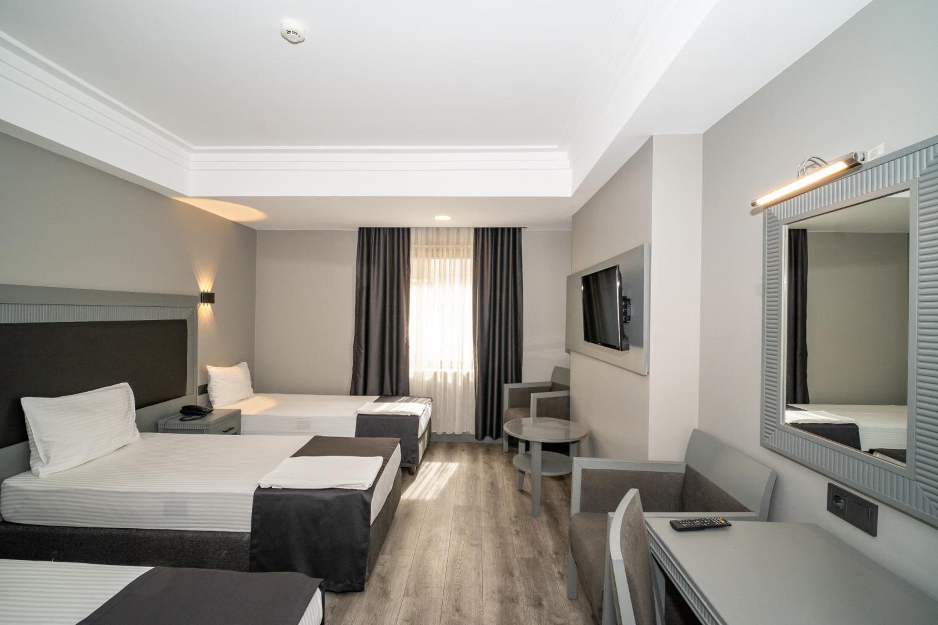 Grand S Hotel