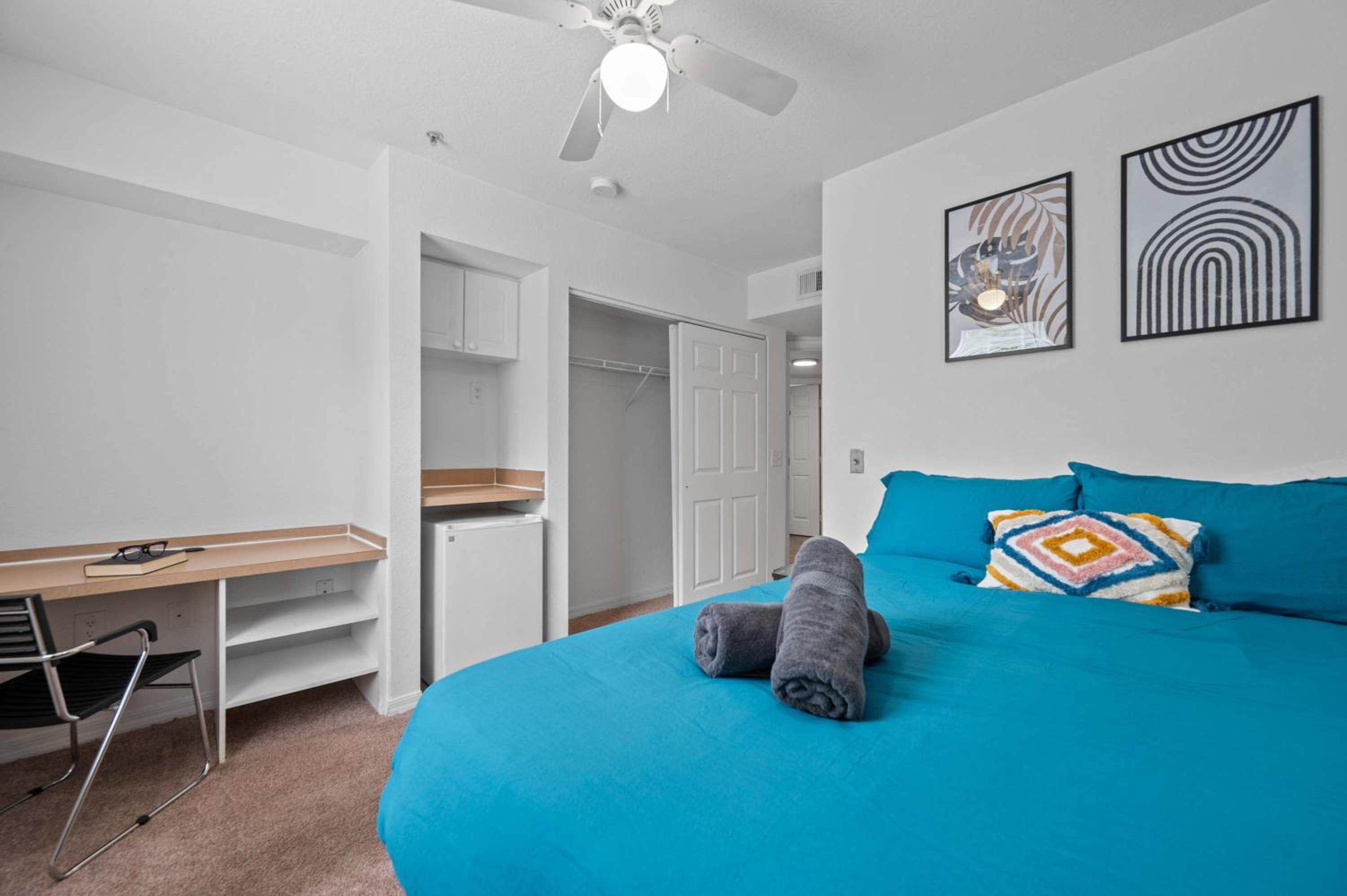 Tampa Vacations - Modern Stay 1 Mile to USF Pool Gym - Property Image 34