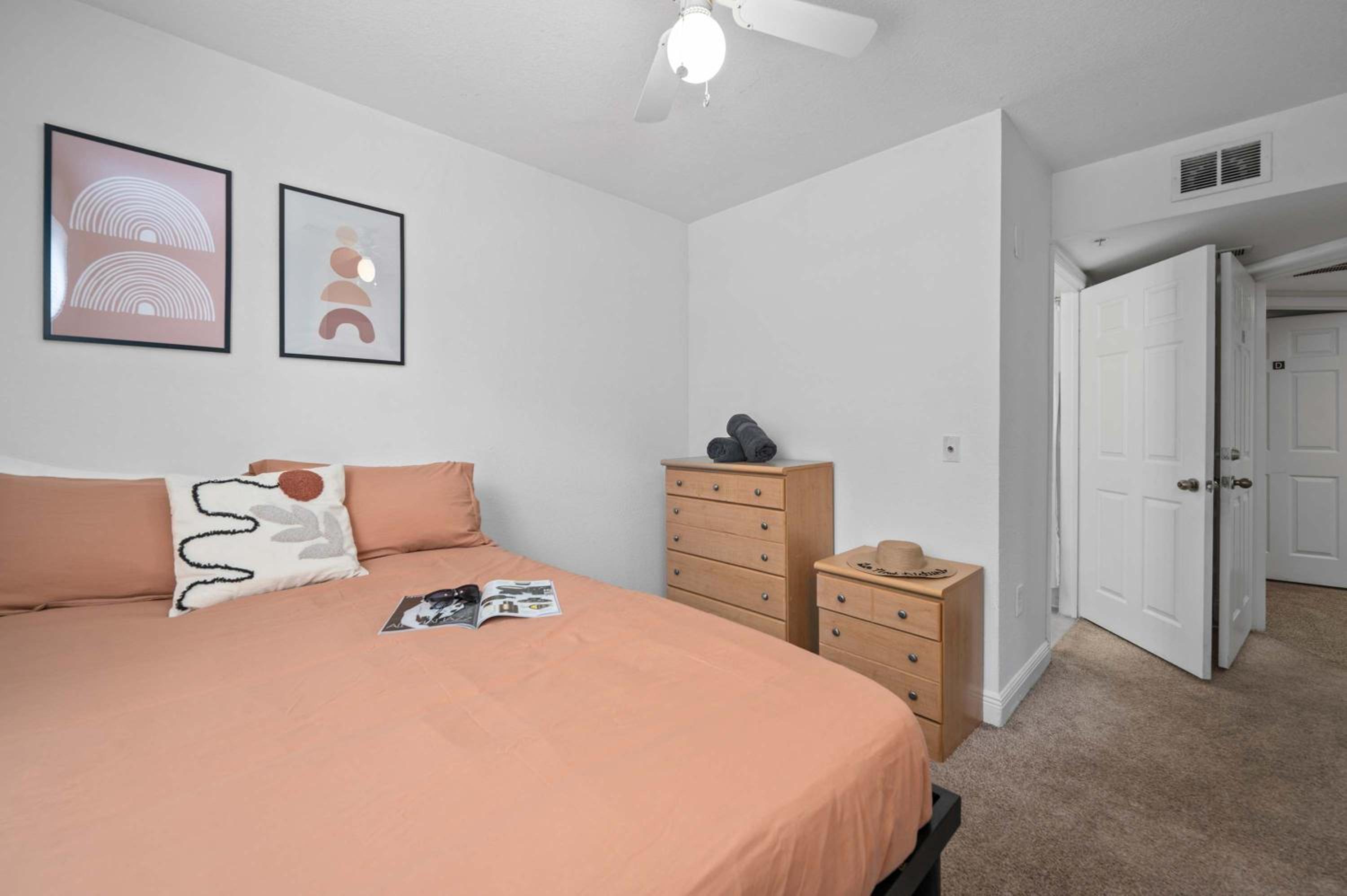 Tampa Vacations - Modern Stay 1 Mile to USF Pool Gym - Property Image 36