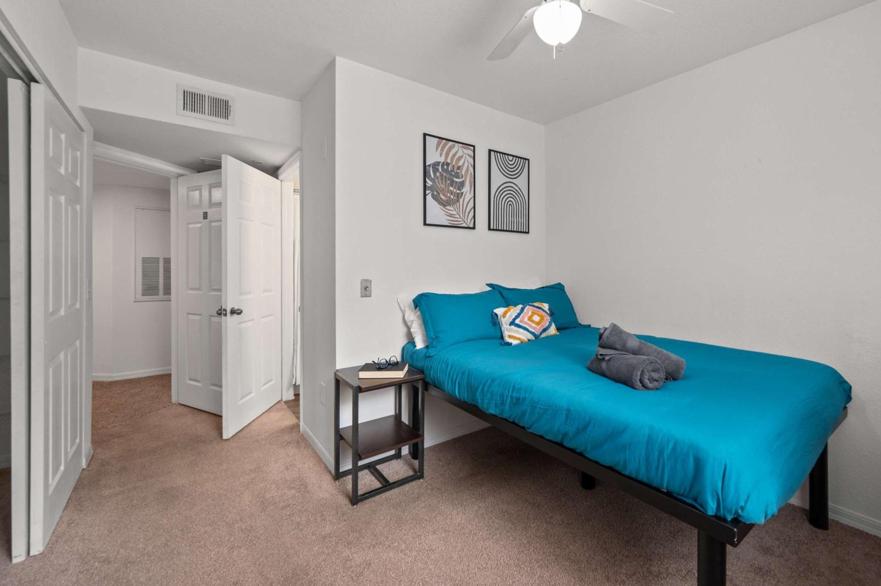 Tampa Vacations - Modern Stay 1 Mile to USF Pool Gym - Property Image 43