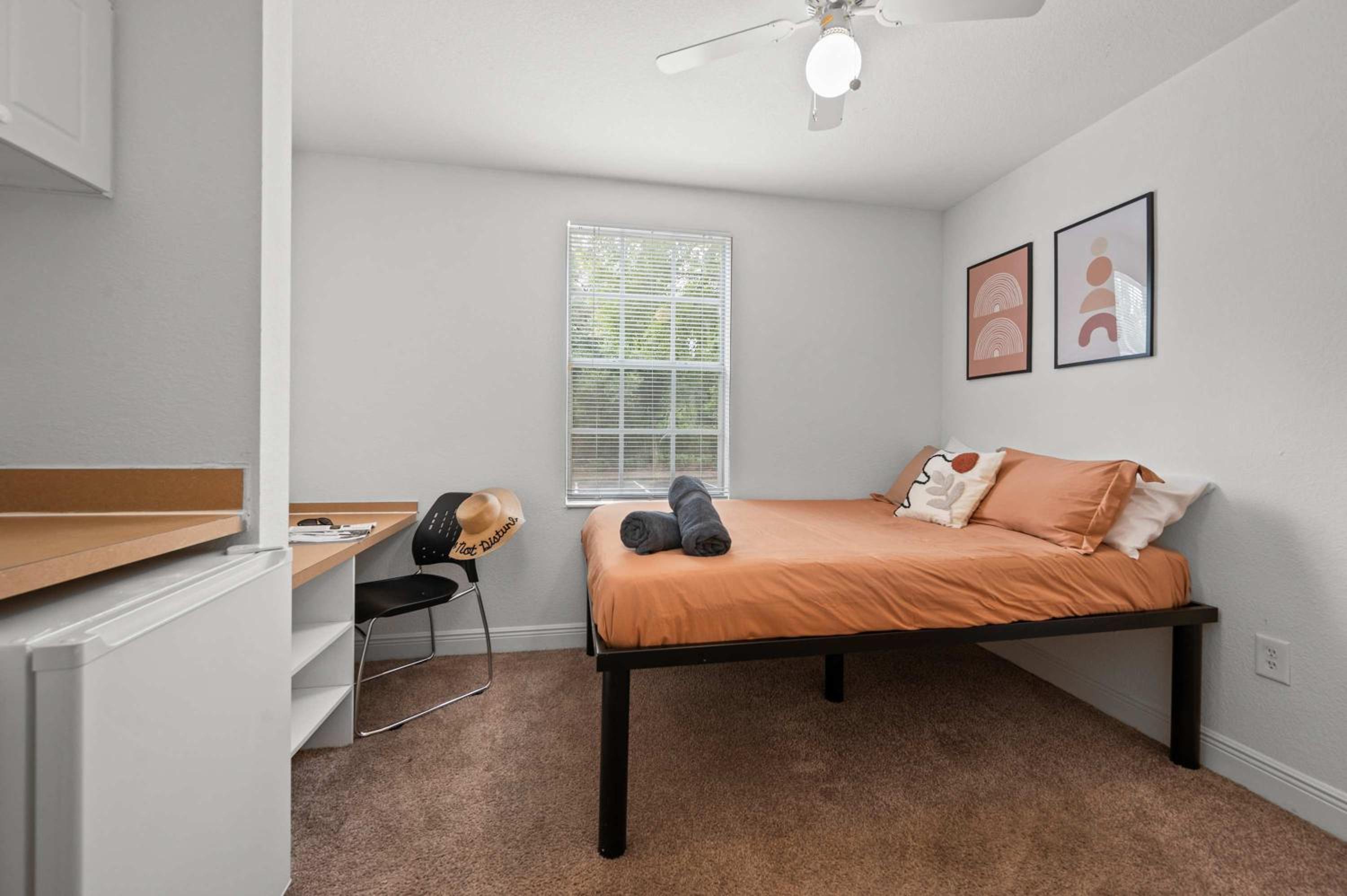 Tampa Vacations - Modern Stay 1 Mile to USF Pool Gym - Property Image 31