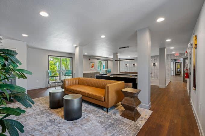 Tampa Vacations - Modern Stay 1 Mile to USF Pool Gym - Property Image 18