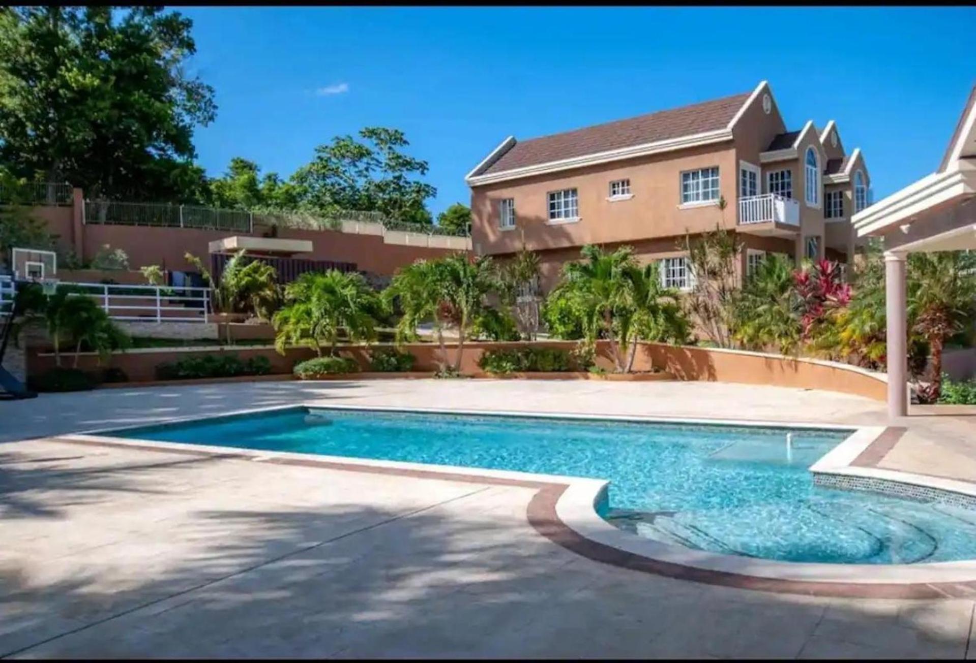 Luxury Sea-View Townhouse Pool Ocho Rios