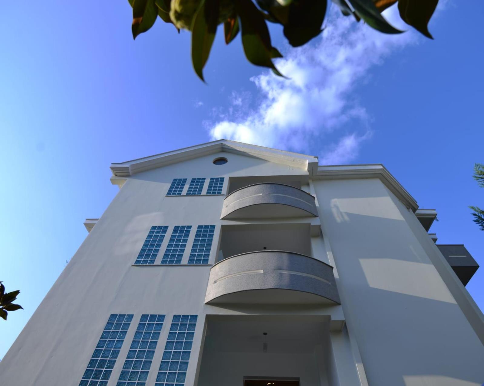 Green Oasis Apartment